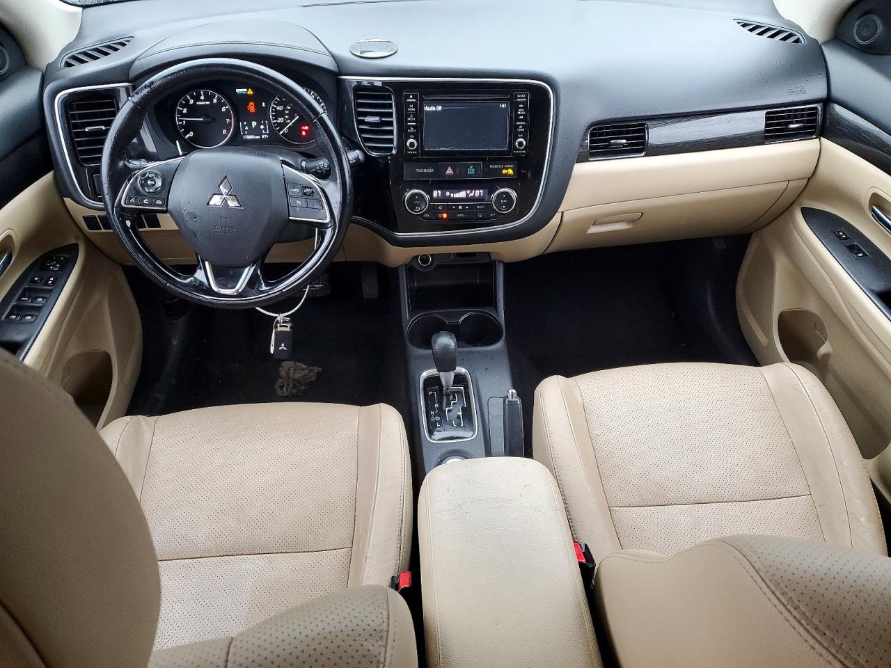 2016 MITSUBISHI OUTLANDER SE photo 8
