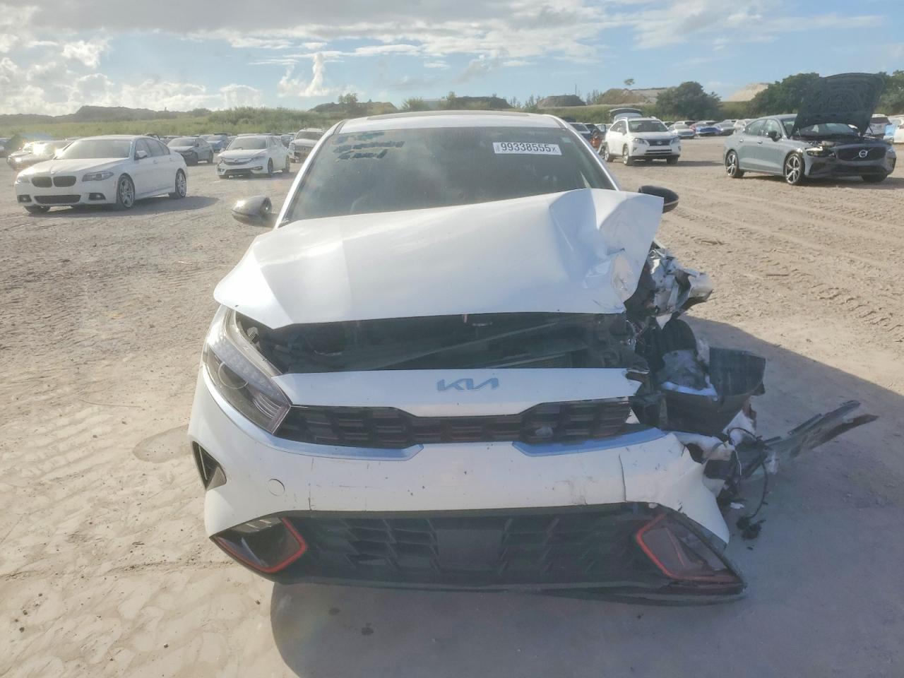 2023 KIA FORTE GT LINE photo 9