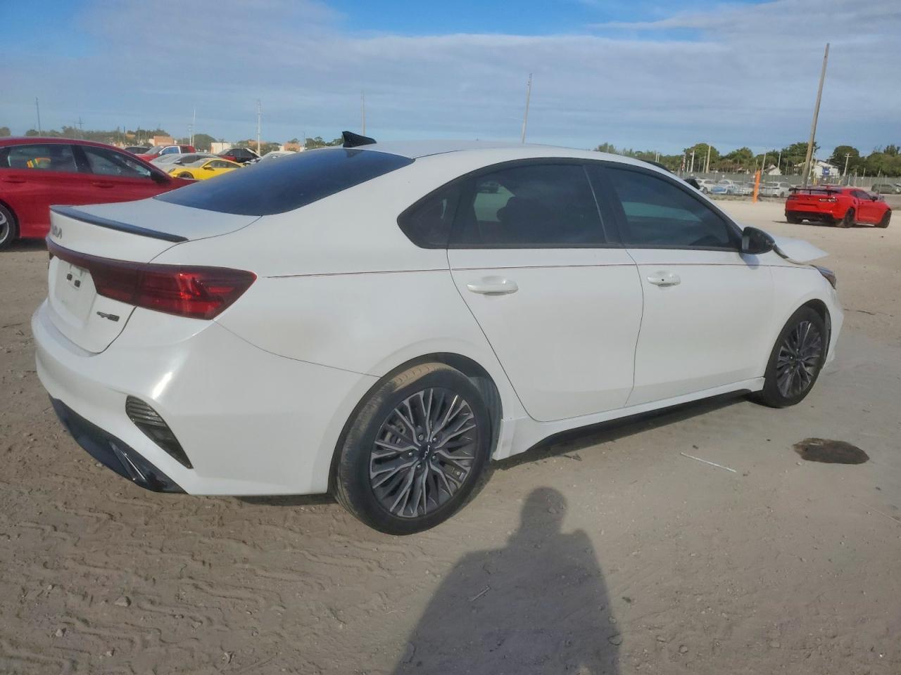 2023 KIA FORTE GT LINE photo 5