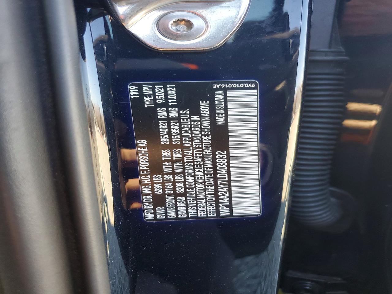 2020 PORSCHE CAYENNE photo 25