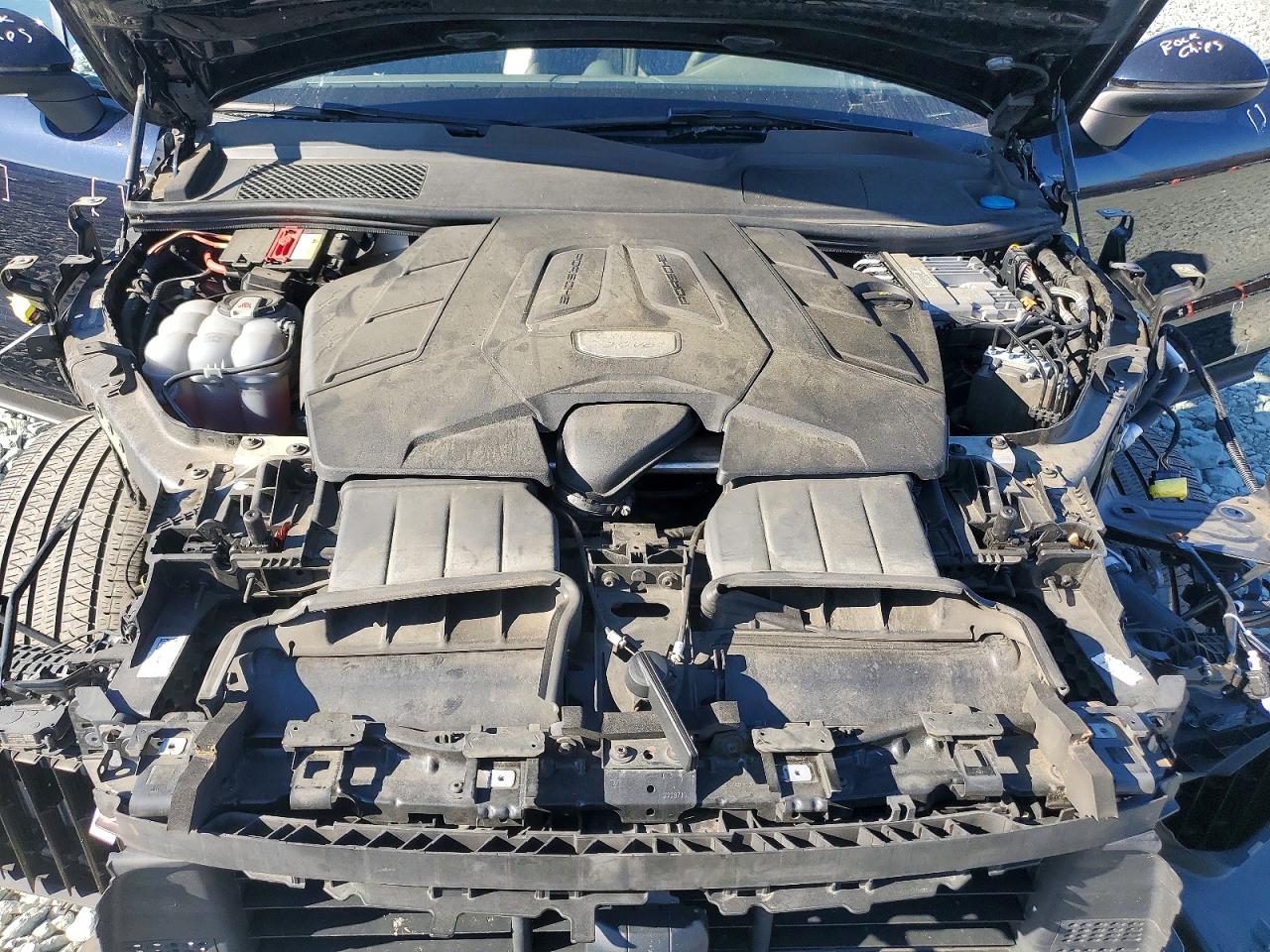 2020 PORSCHE CAYENNE photo 21