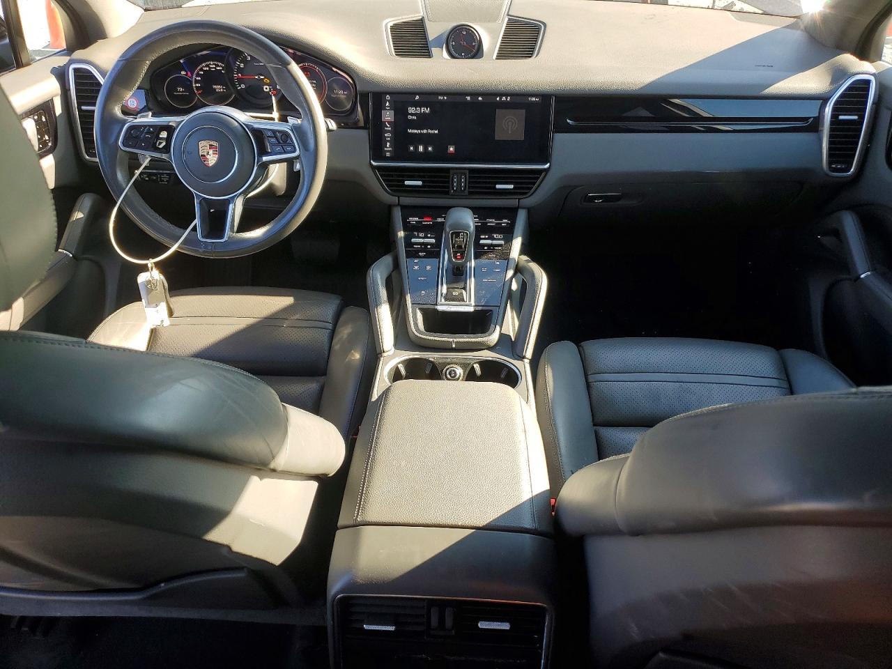 2020 PORSCHE CAYENNE photo 15