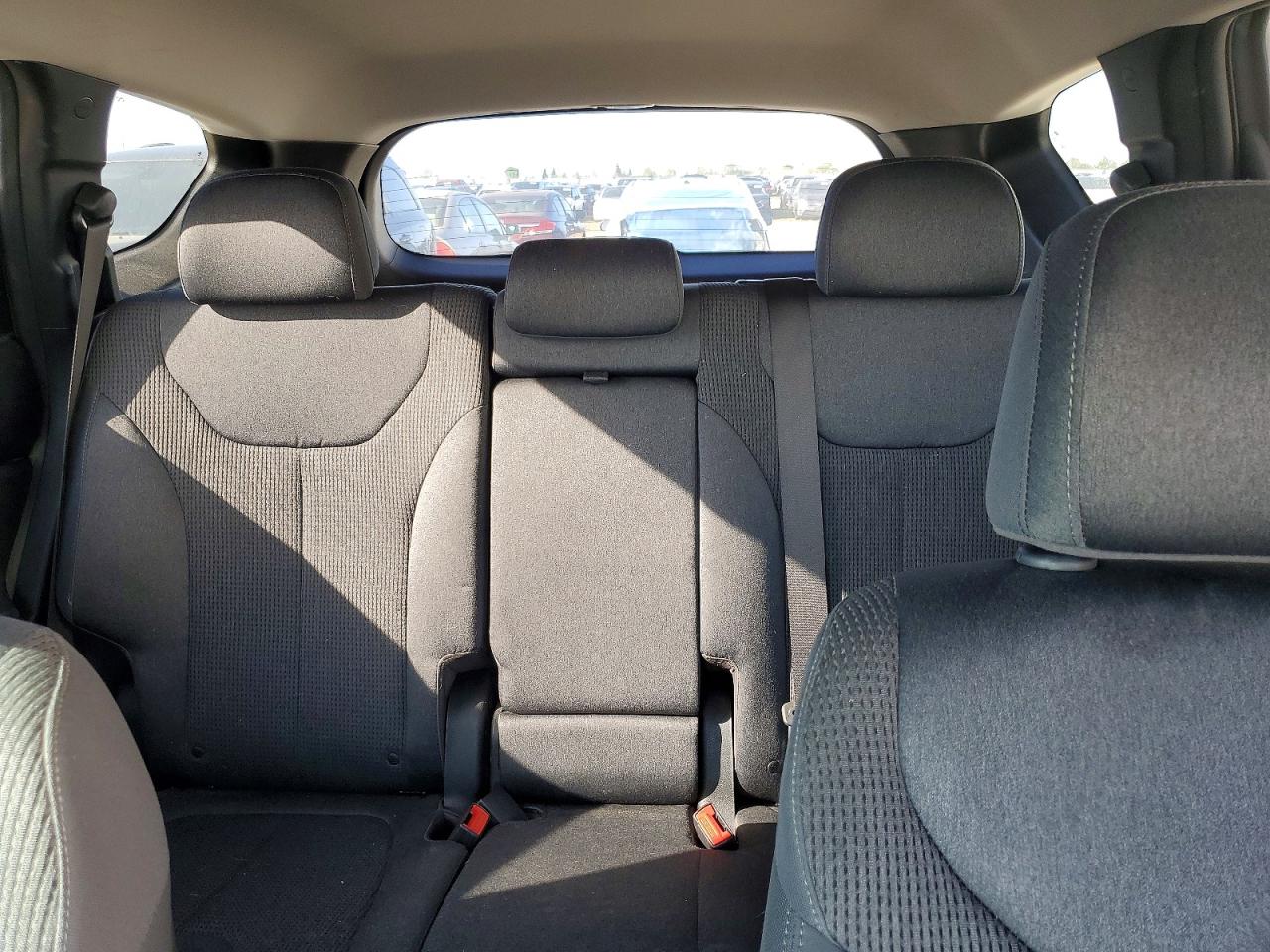 2019 HYUNDAI SANTA FE SE photo 10