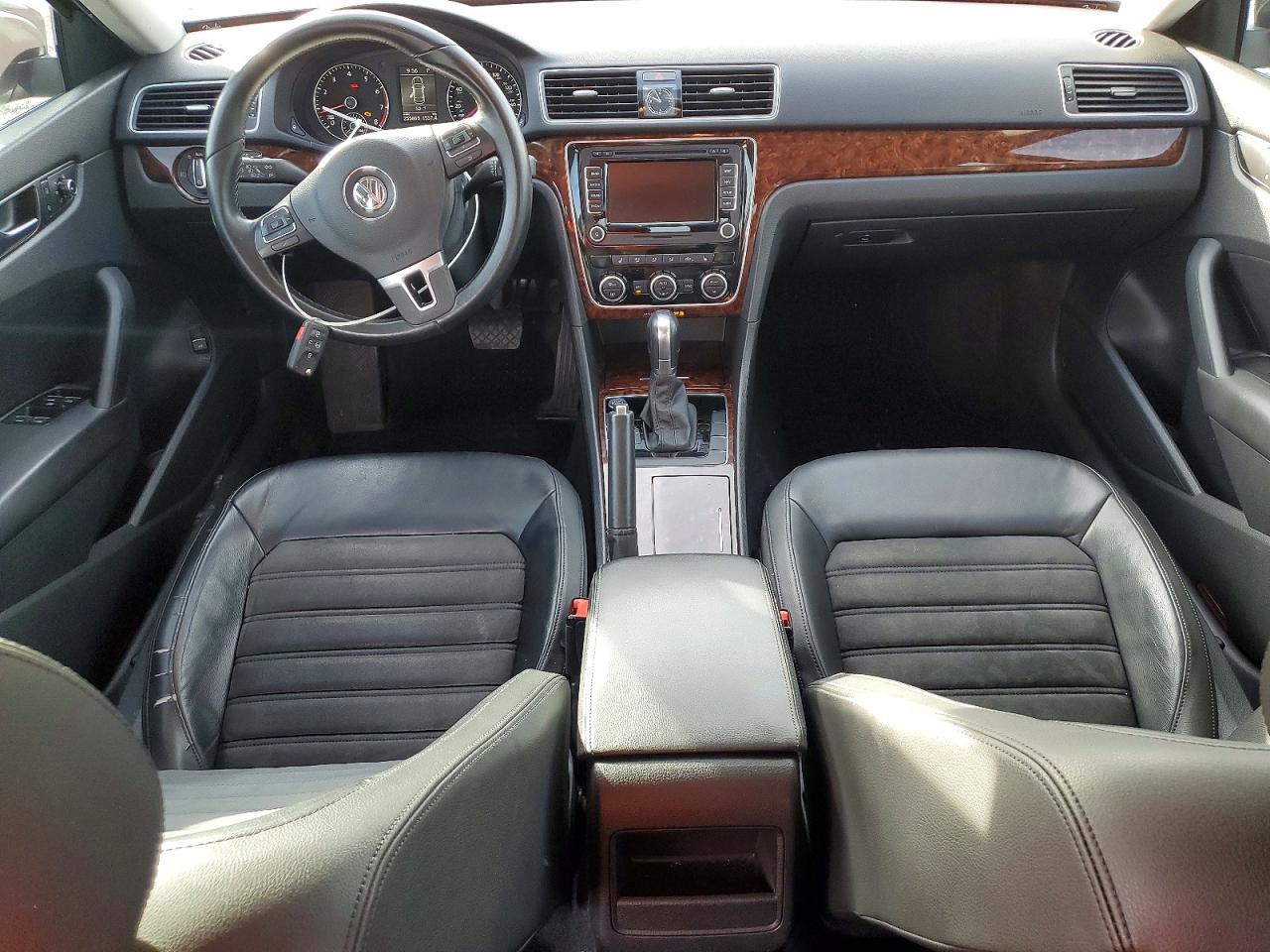 2012 VOLKSWAGEN PASSAT SEL photo 8