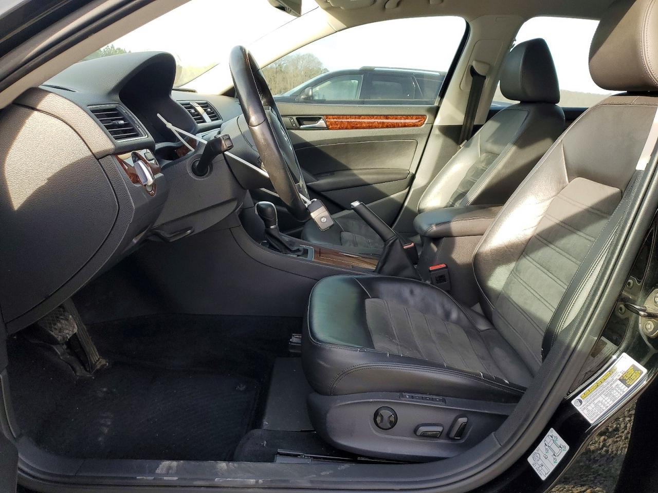 2012 VOLKSWAGEN PASSAT SEL photo 7