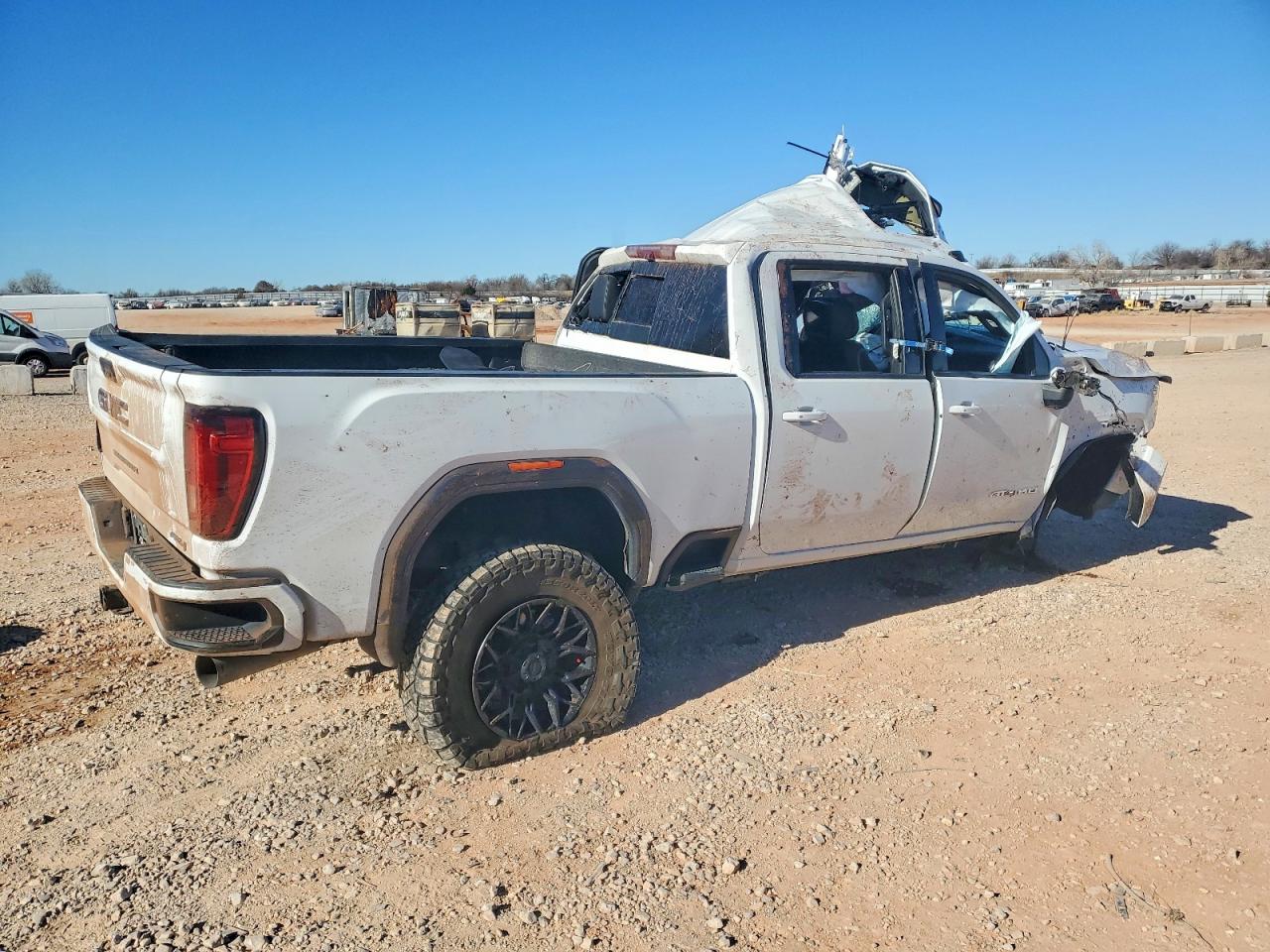 2021 GMC SIERRA K2500 AT4 photo 3