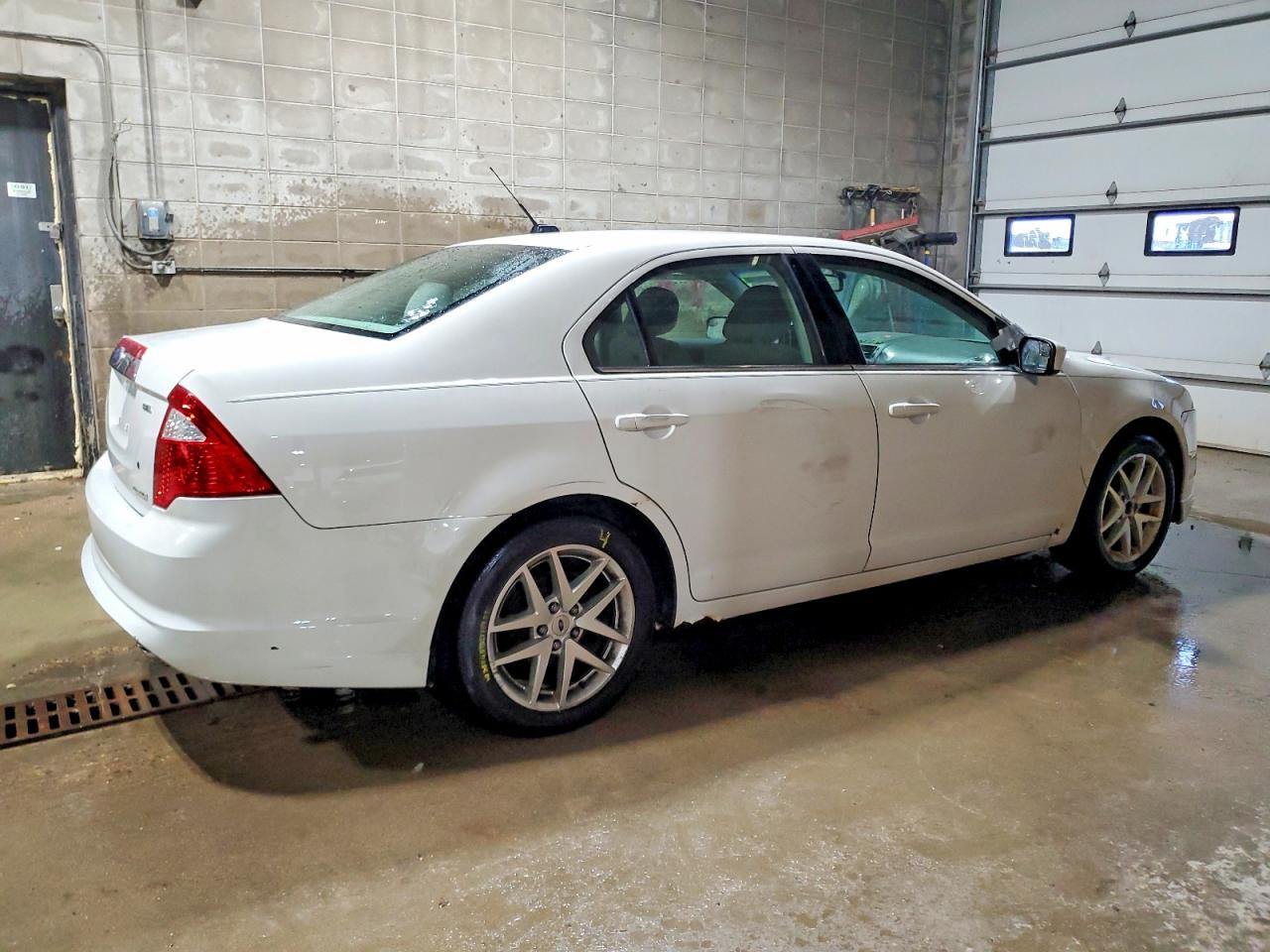 2011 FORD FUSION SEL photo 3
