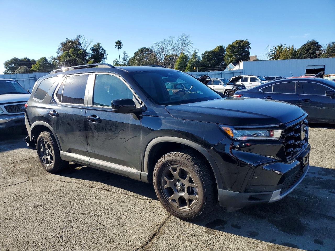 2025 HONDA PILOT TRAILSPORT photo 4