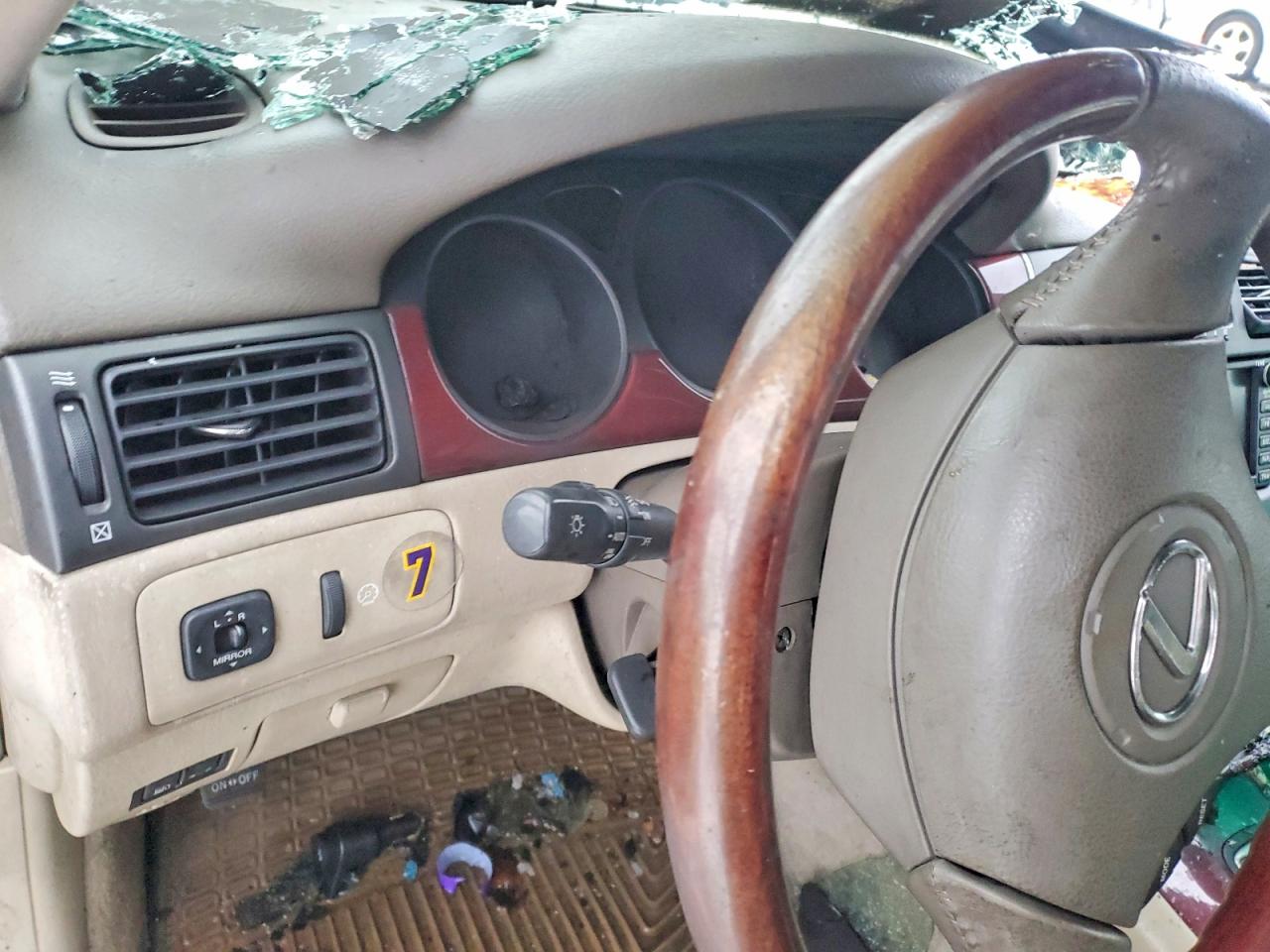 2002 LEXUS ES 300 photo 9