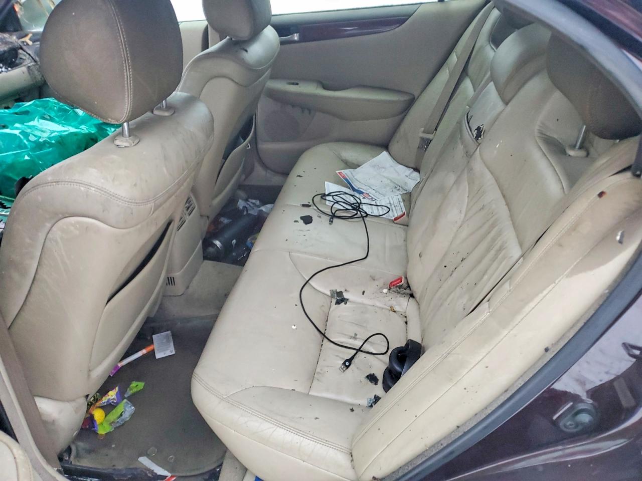 2002 LEXUS ES 300 photo 10