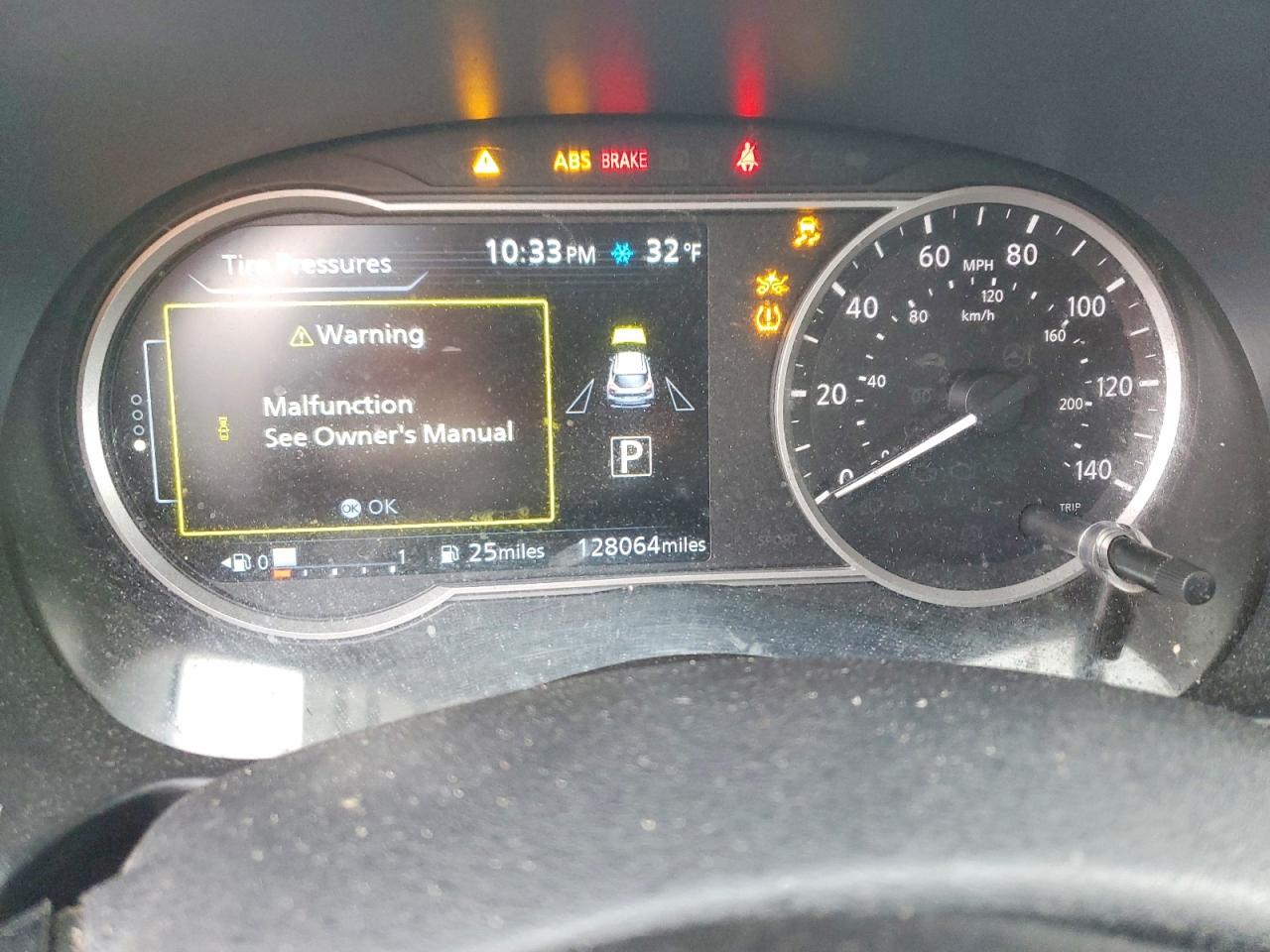 2019 NISSAN KICKS S photo 9
