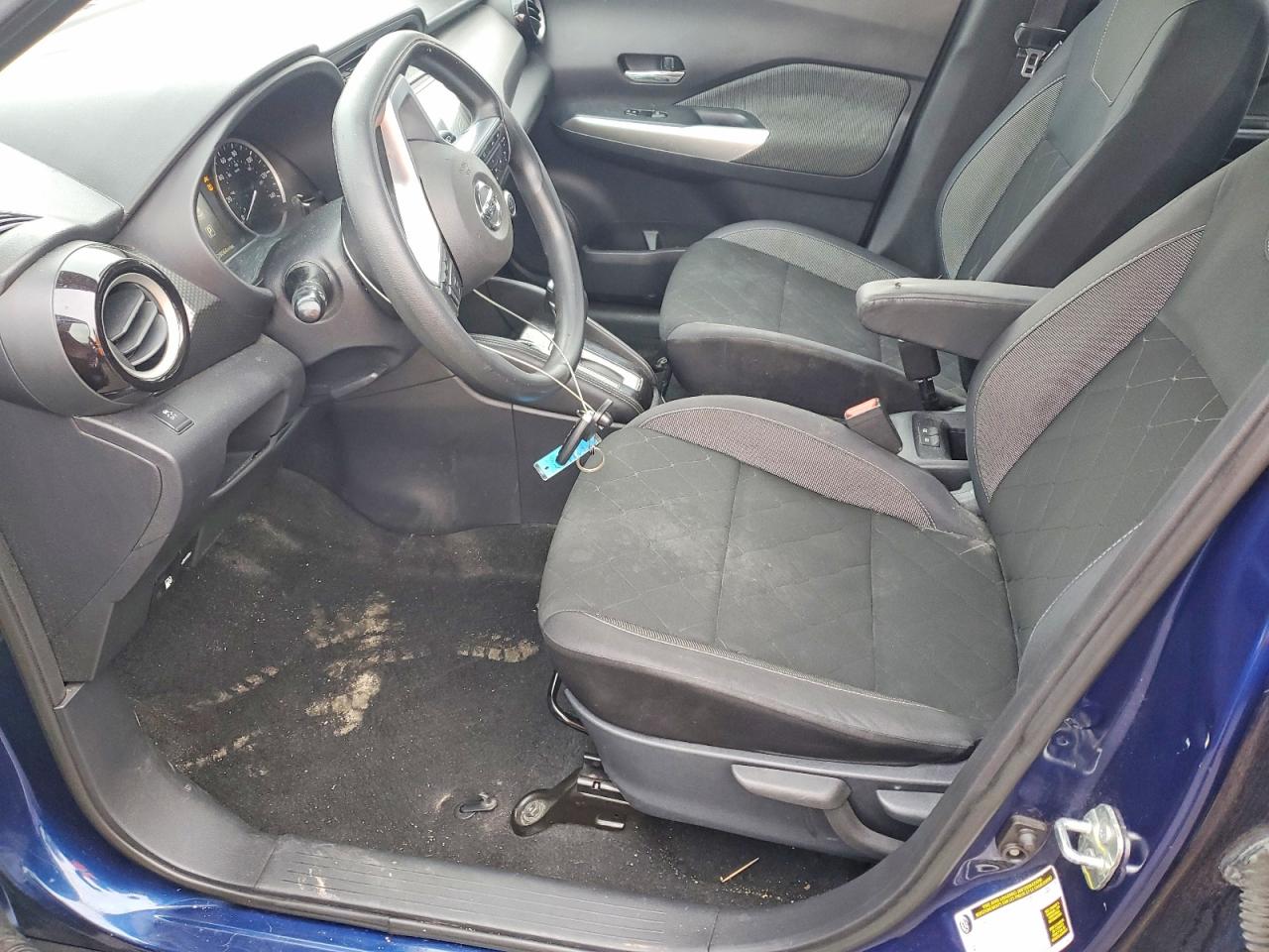 2019 NISSAN KICKS S photo 7