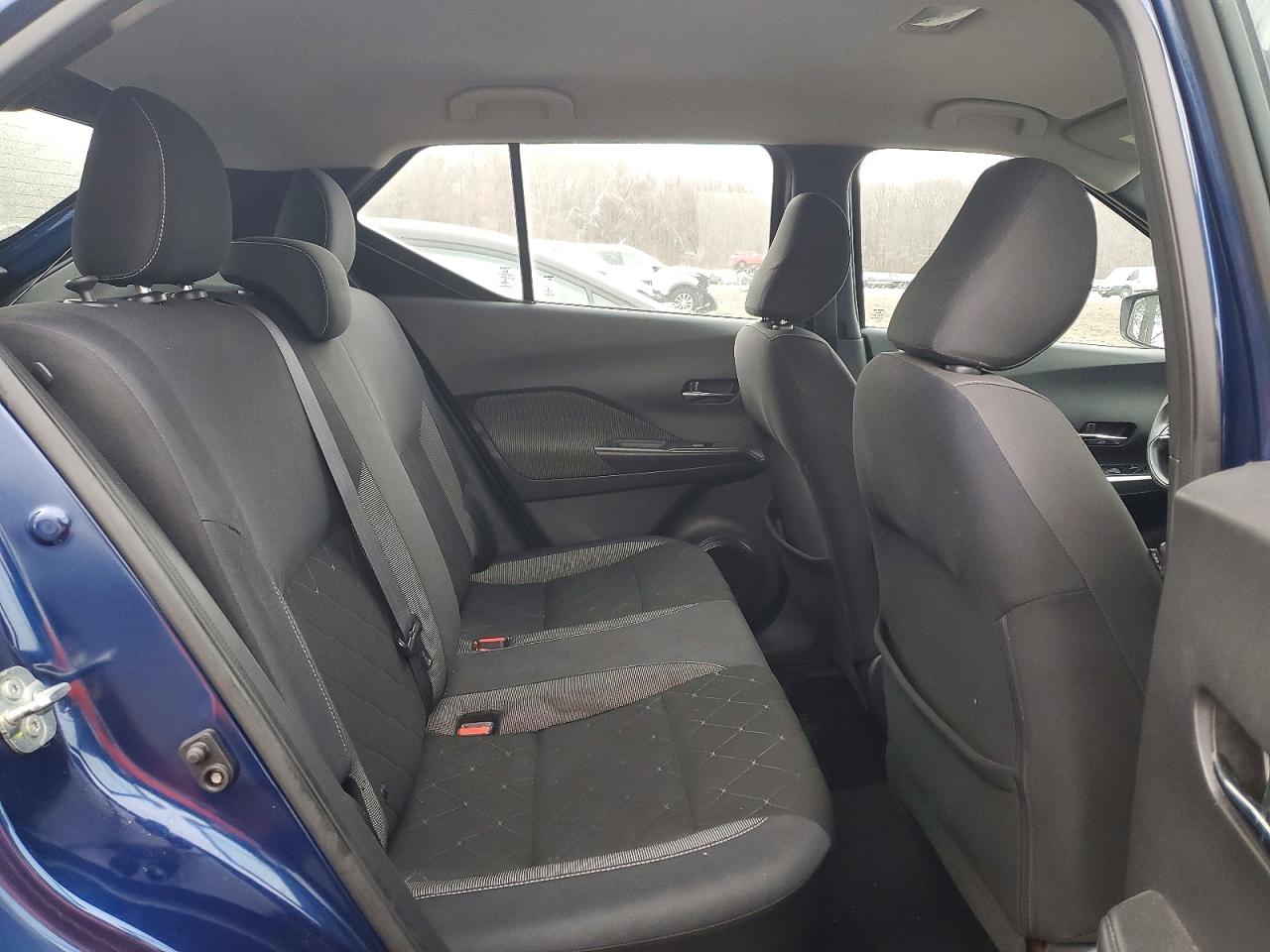 2019 NISSAN KICKS S photo 11