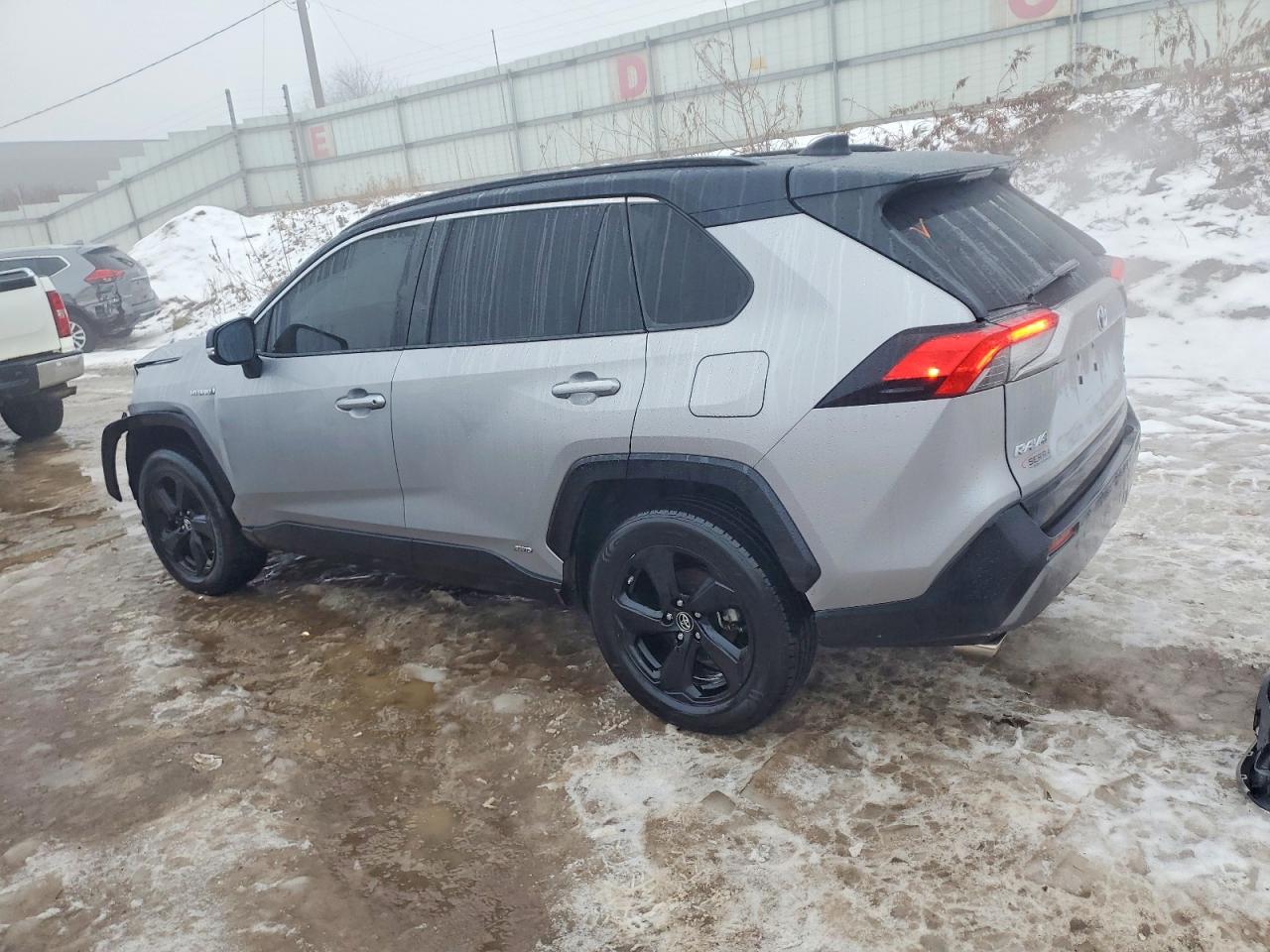 2019 TOYOTA RAV4 XSE photo 2