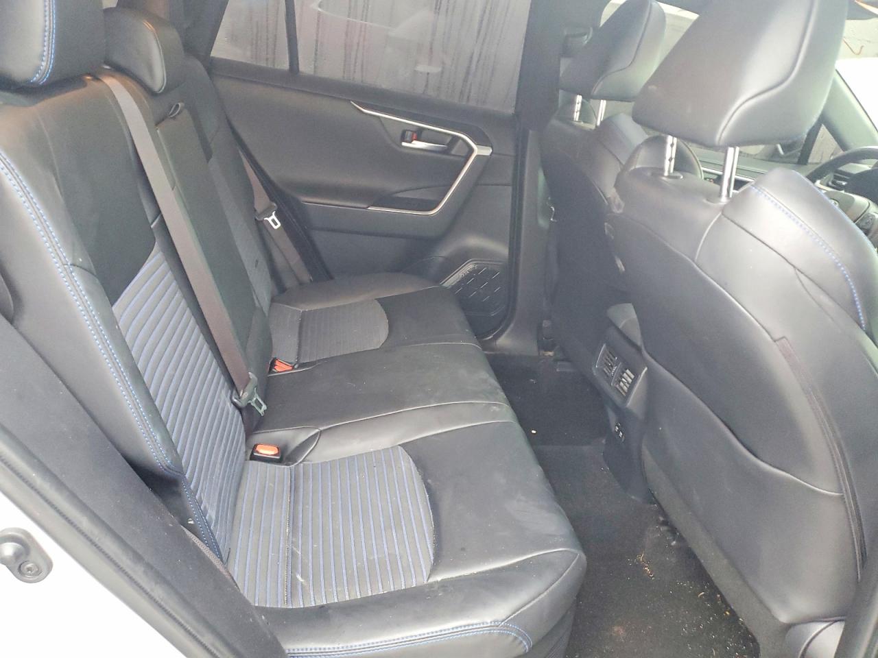 2019 TOYOTA RAV4 XSE photo 10