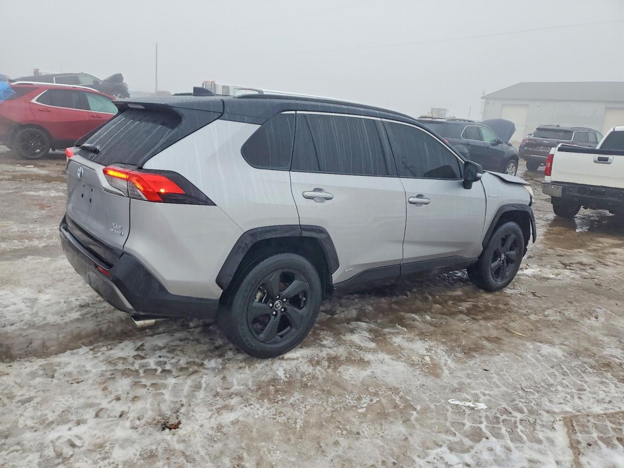 2019 TOYOTA RAV4 XSE photo 3