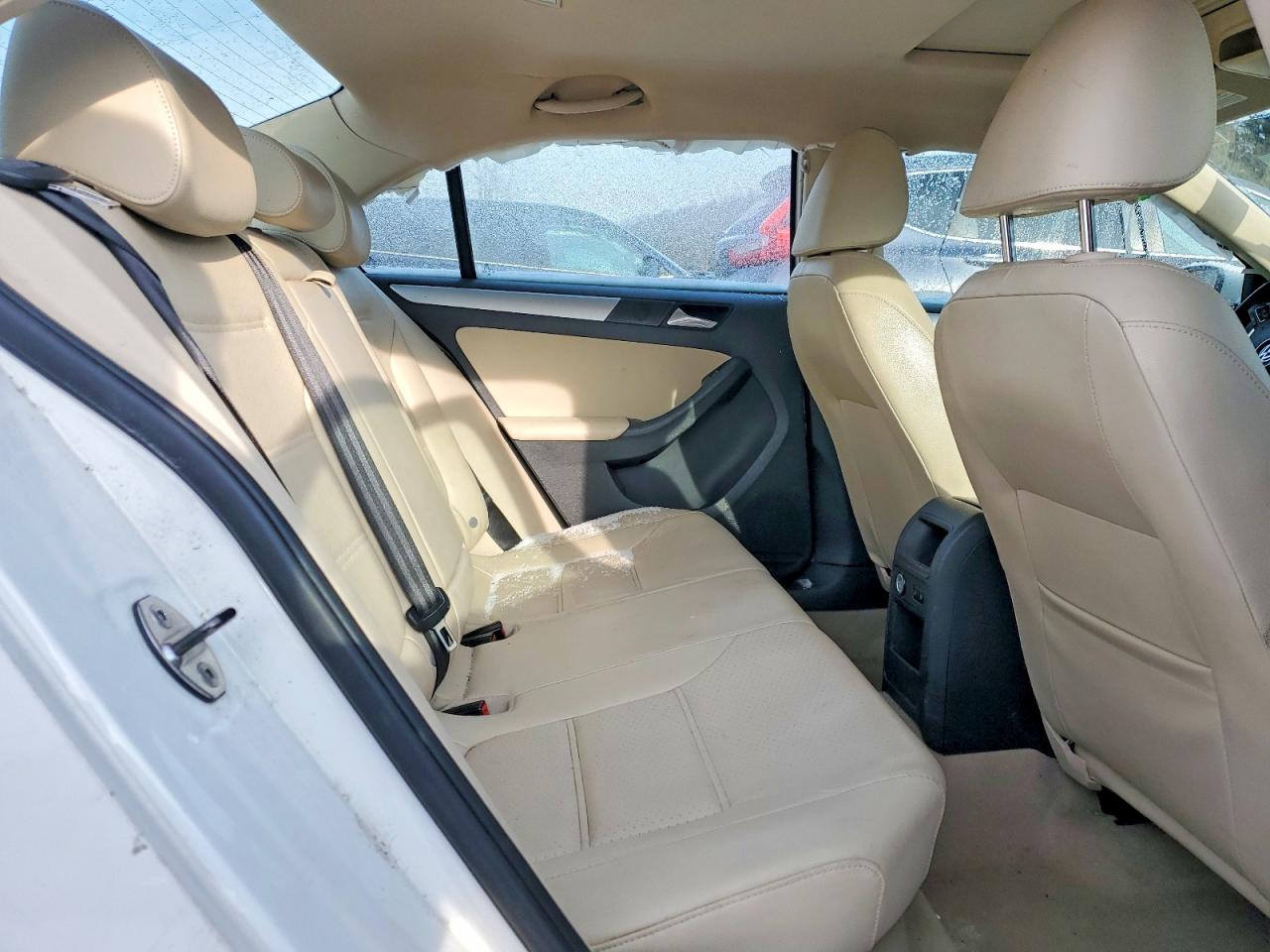 2013 VOLKSWAGEN JETTA SE photo 10