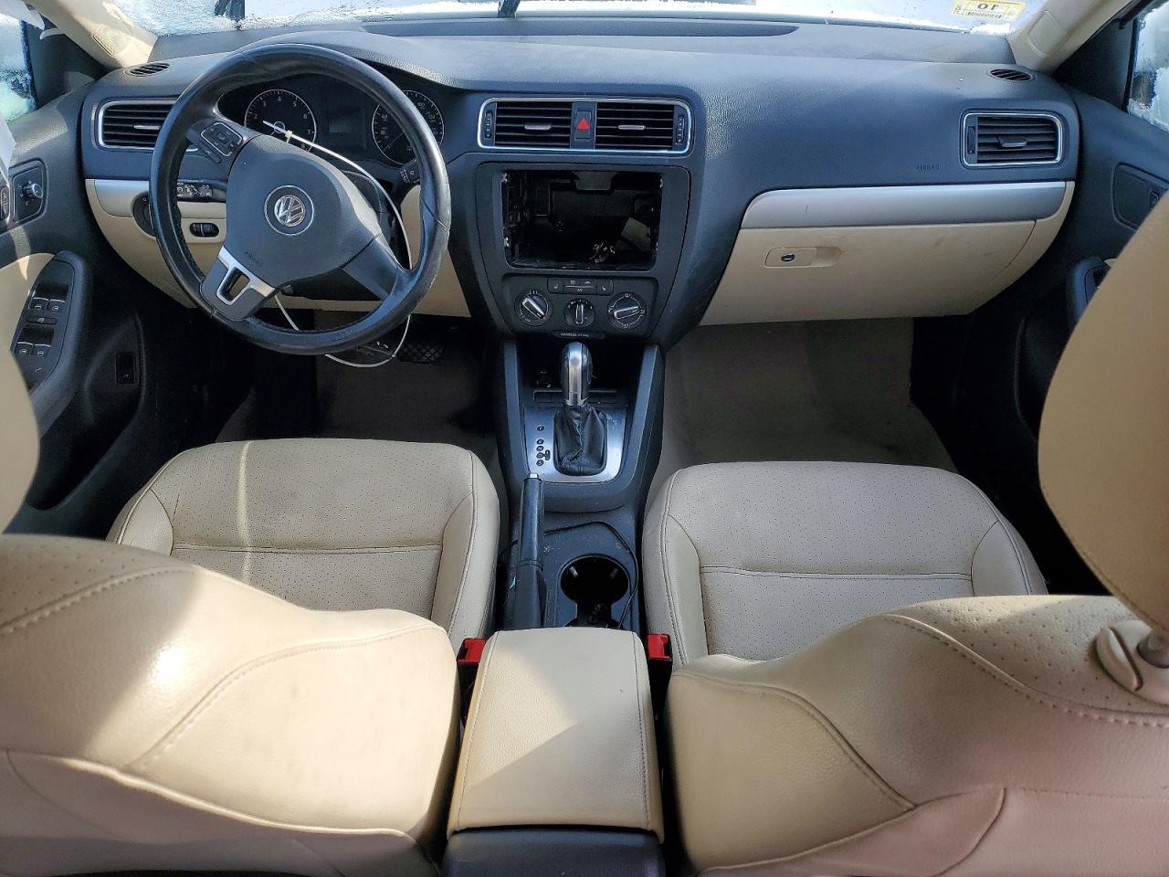 2013 VOLKSWAGEN JETTA SE photo 8