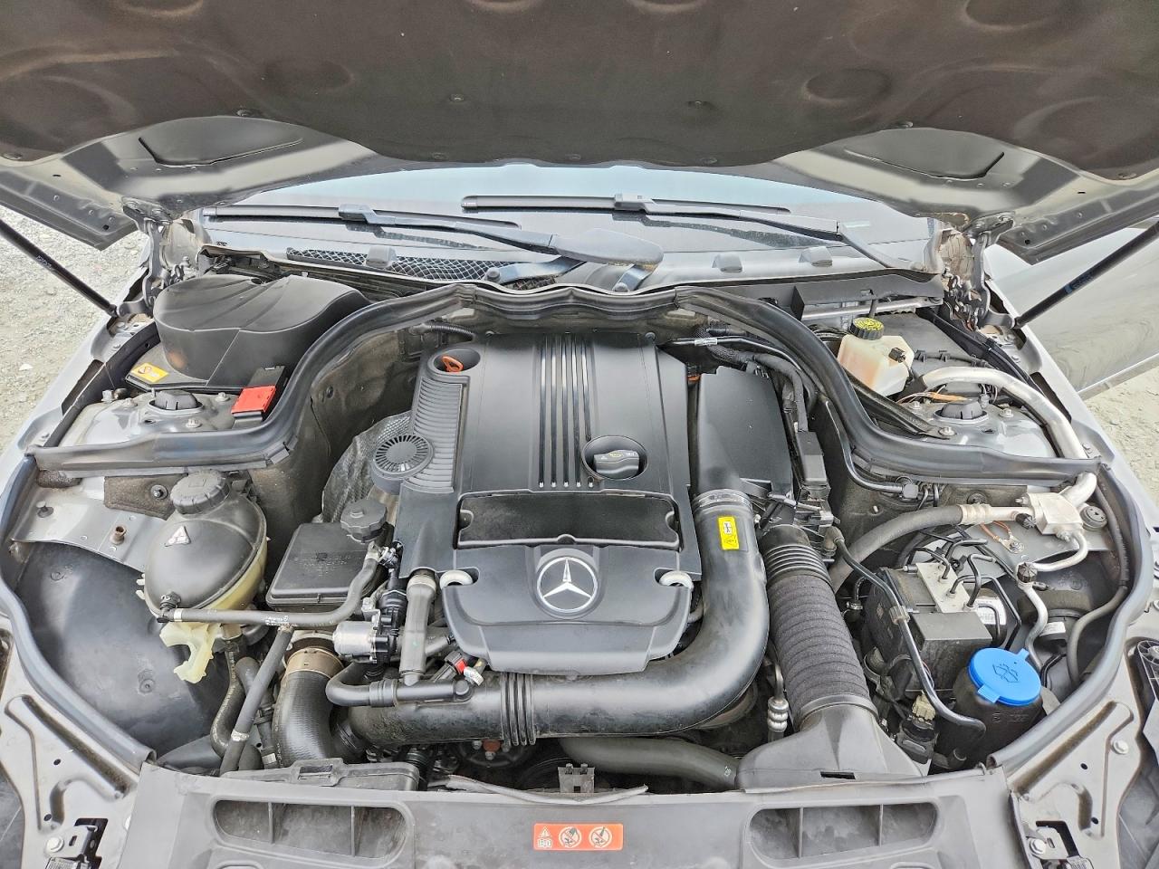 2014 MERCEDES-BENZ C 250 photo 11