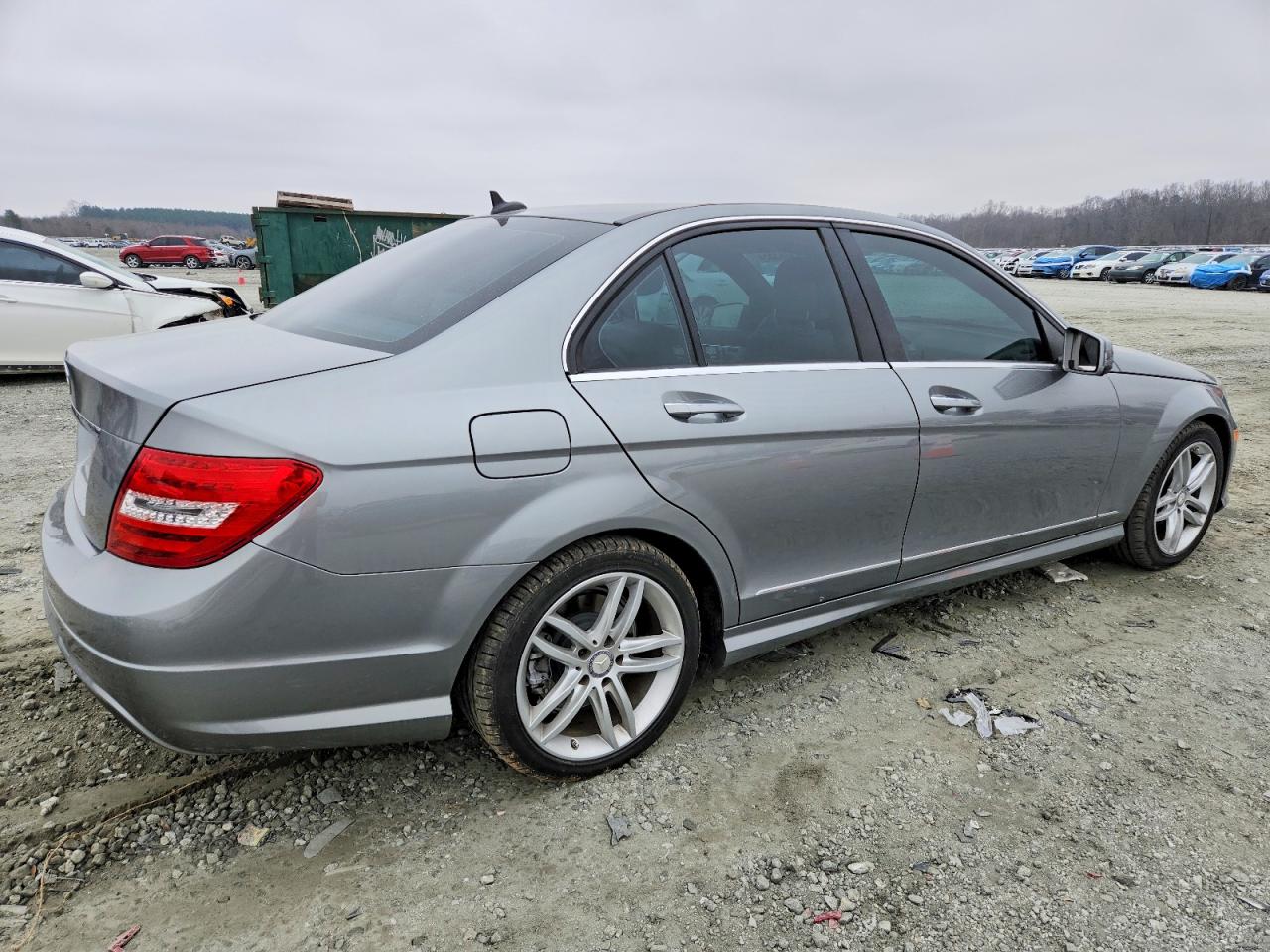 2014 MERCEDES-BENZ C 250 photo 3