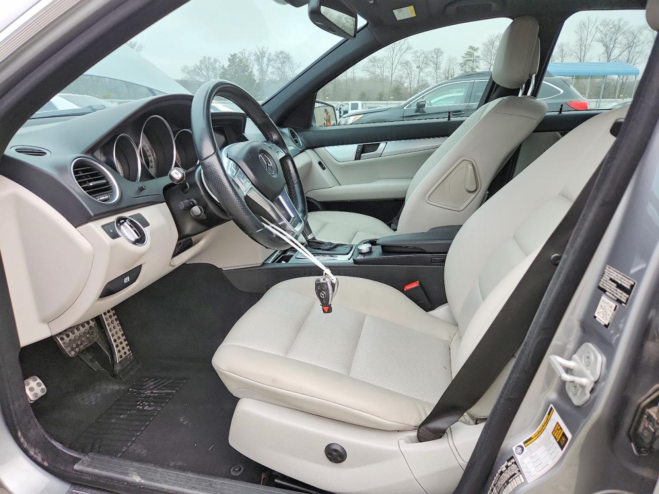 2014 MERCEDES-BENZ C 250 photo 7