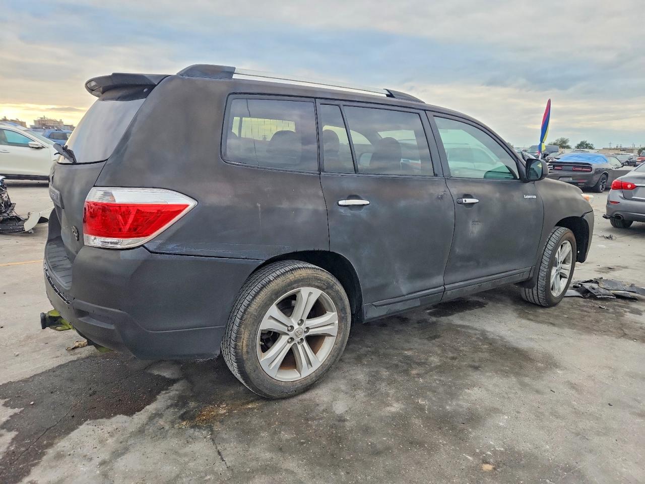 2012 TOYOTA HIGHLANDER LIMITED photo 3