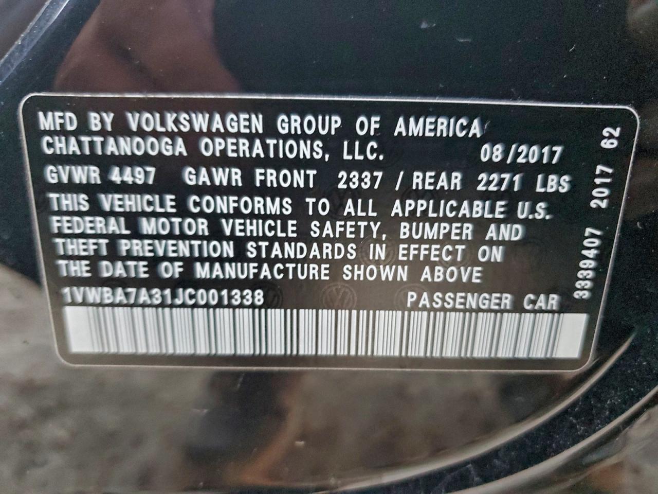 2018 VOLKSWAGEN PASSAT SE photo 12