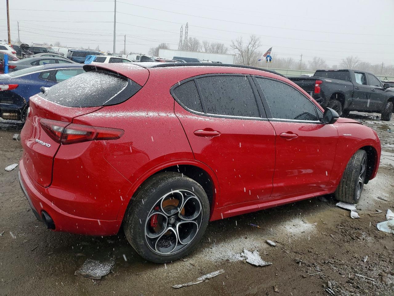 2022 ALFA ROMEO STELVIO TI photo 5