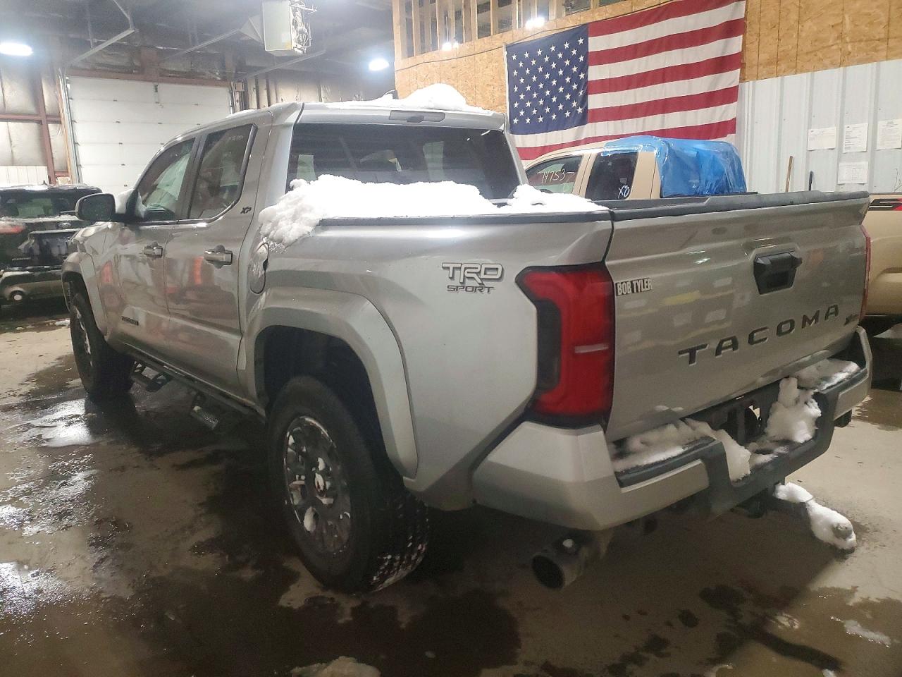 2024 TOYOTA TACOMA DOUBLE CAB photo 2
