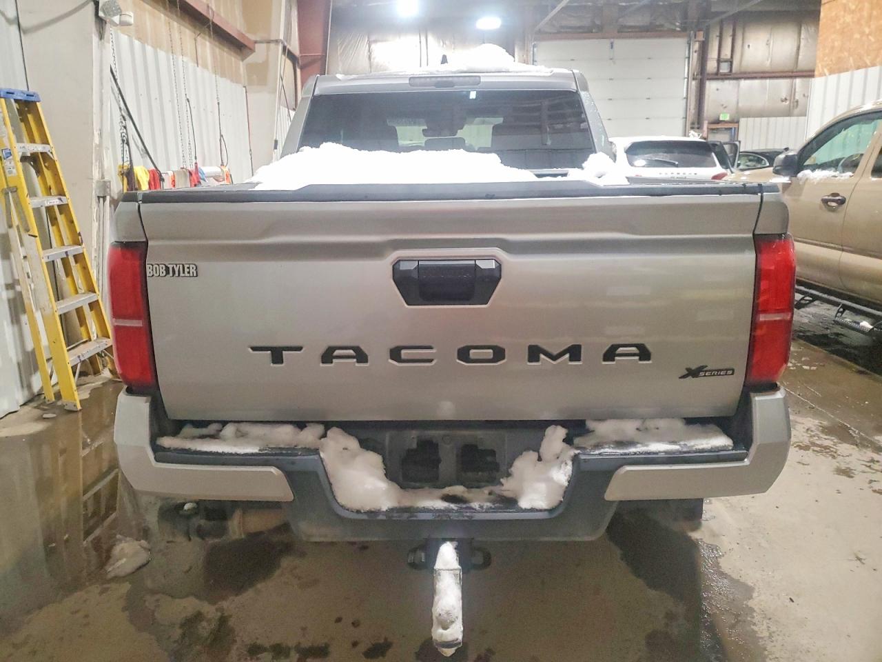 2024 TOYOTA TACOMA DOUBLE CAB photo 6