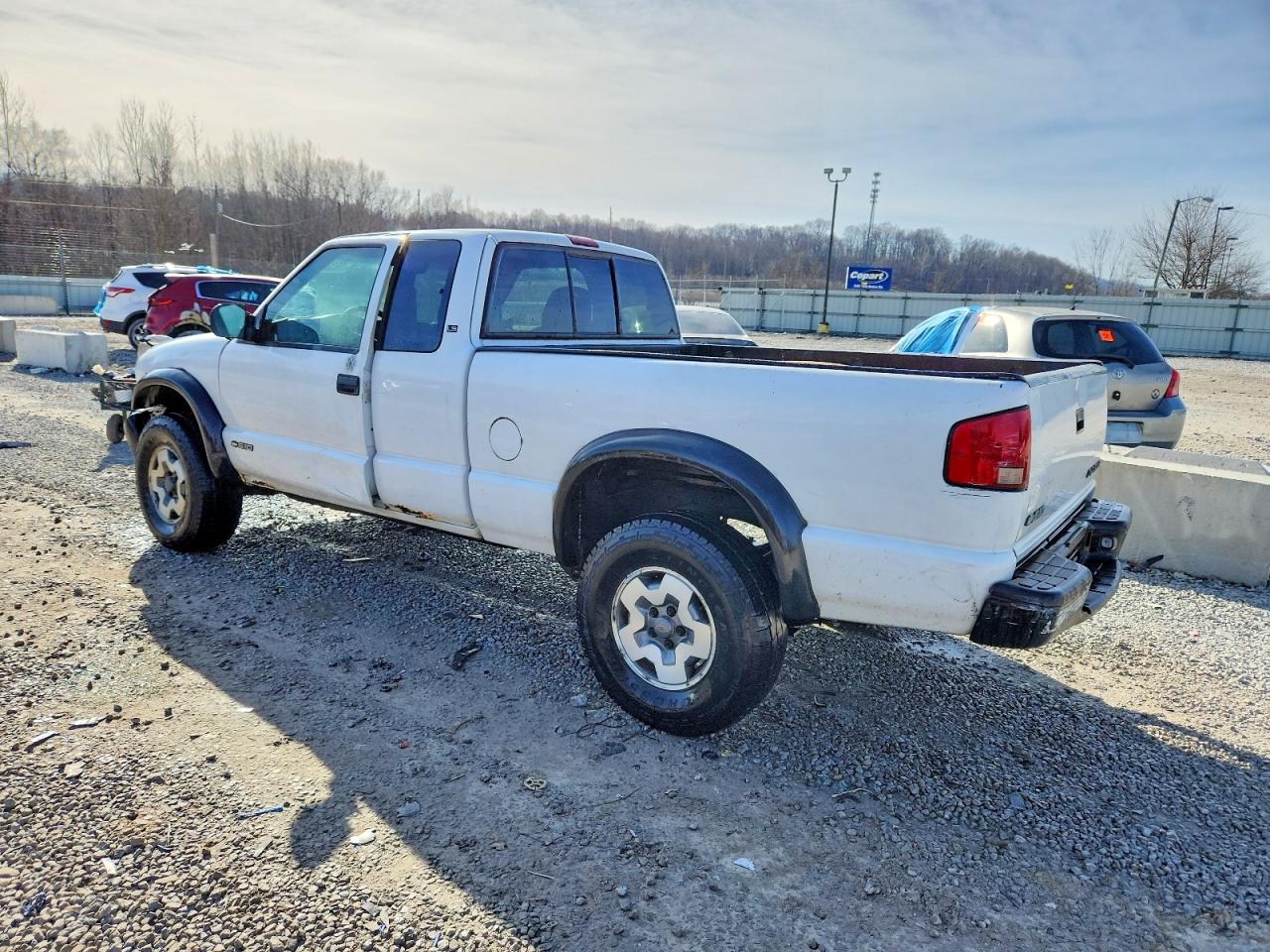 2001 CHEVROLET S TRUCK S10 photo 2