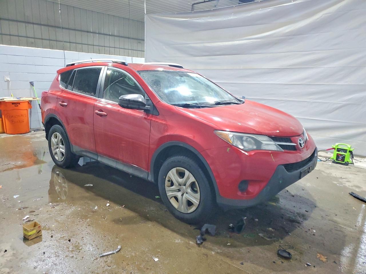 2015 TOYOTA RAV4 LE photo 4