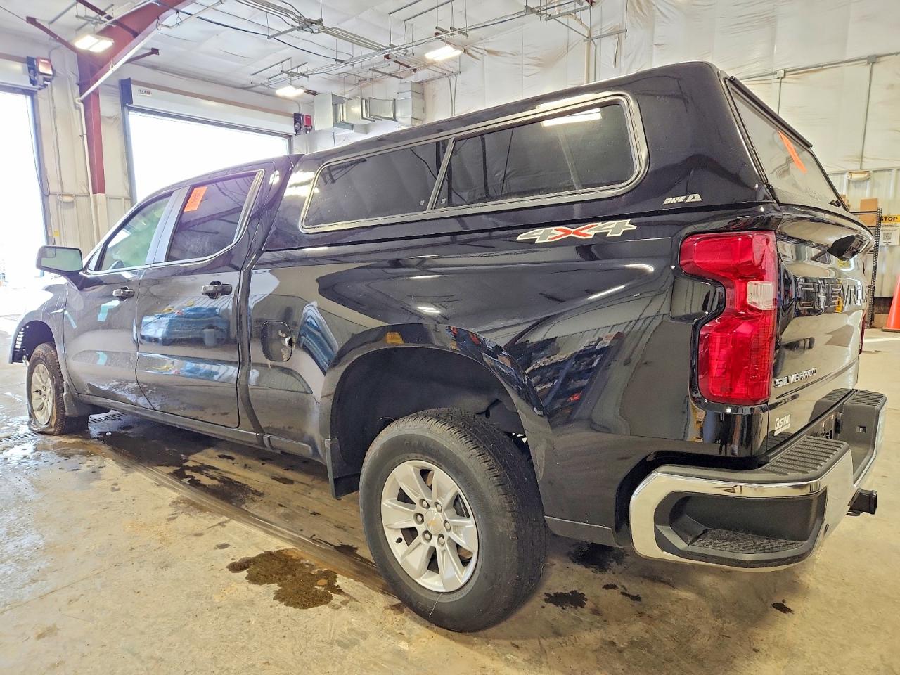 2025 CHEVROLET SILVERADO K1500 LT photo 2