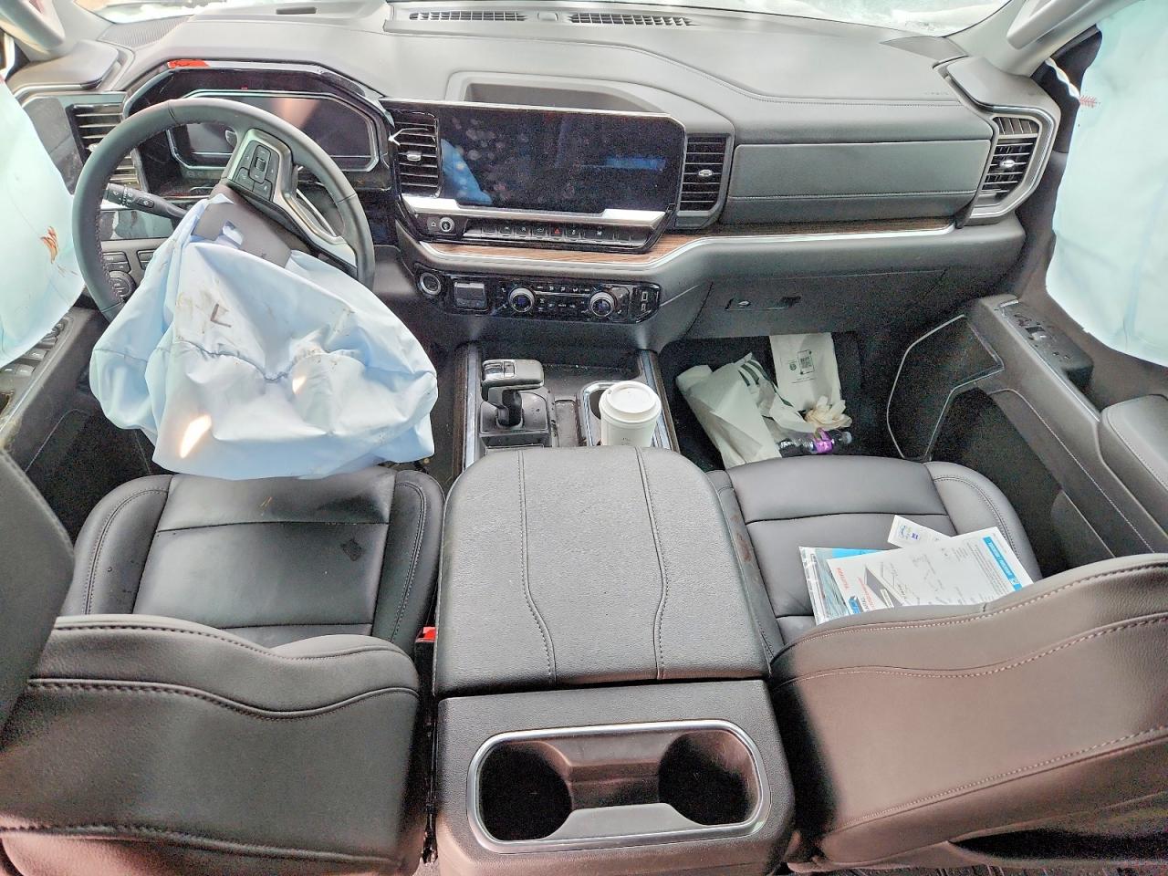 2025 CHEVROLET SILVERADO K1500 LT photo 8
