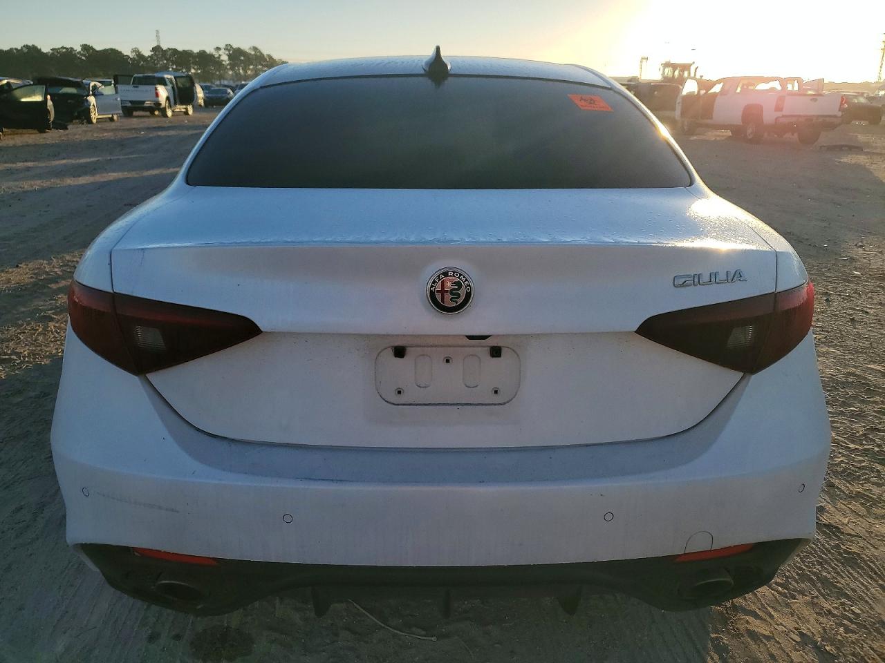 2017 ALFA ROMEO GIULIA TI photo 6