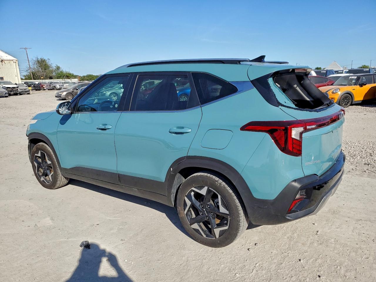2025 KIA SELTOS EX photo 2