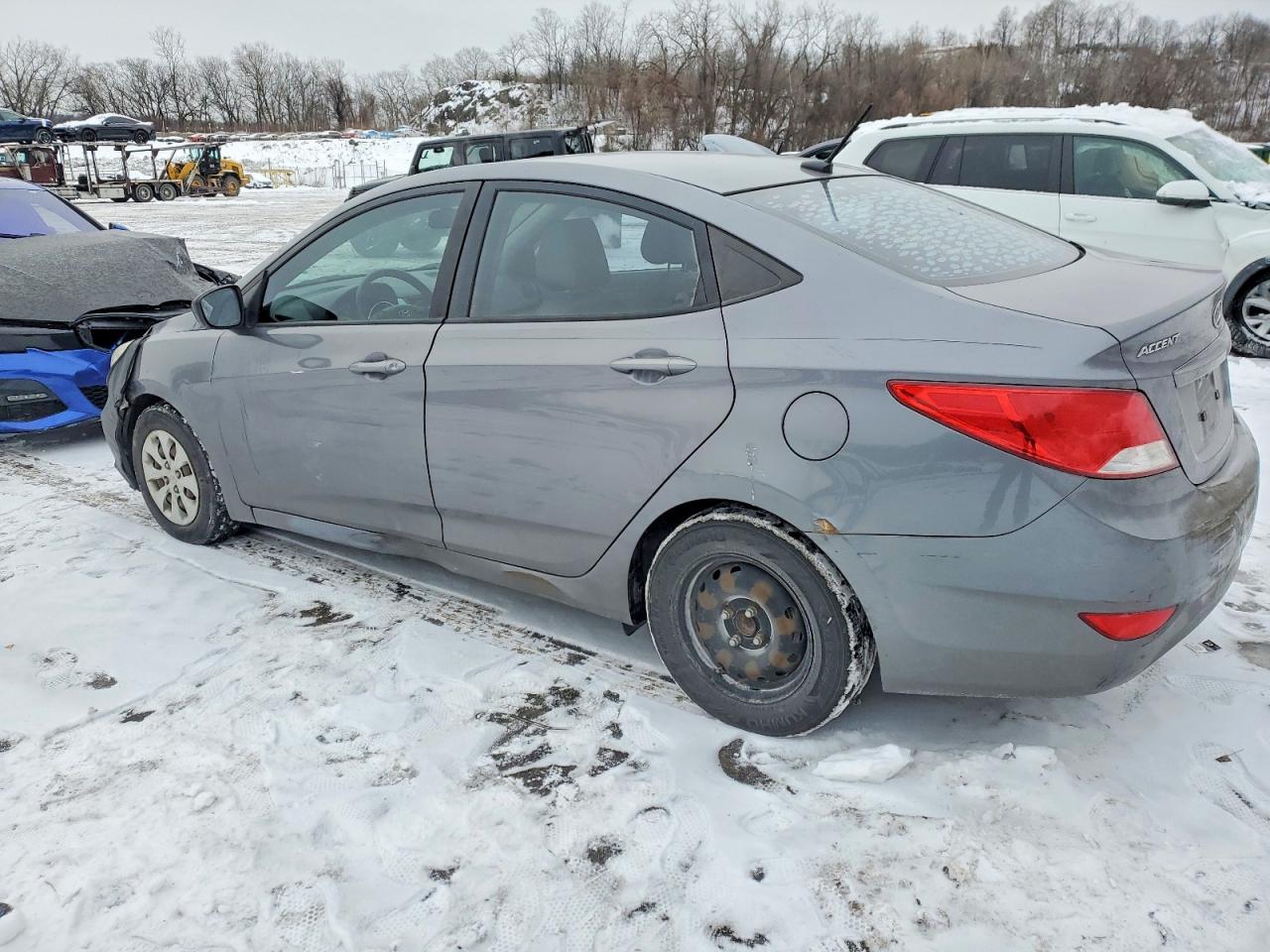 2015 HYUNDAI ACCENT GLS photo 3