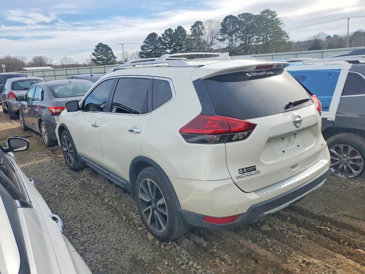 2020 NISSAN ROGUE S photo 3