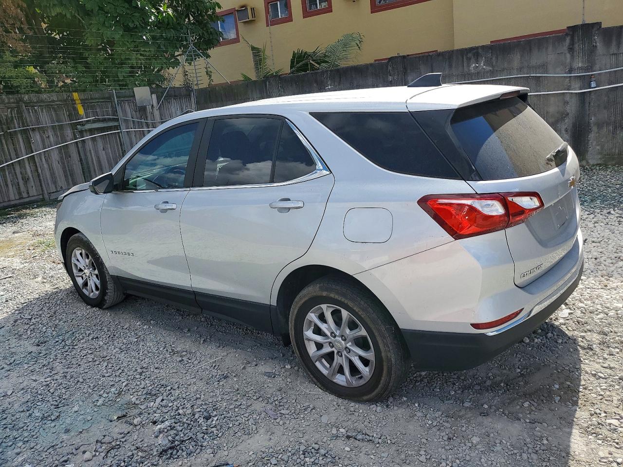 2021 CHEVROLET EQUINOX LT photo 4
