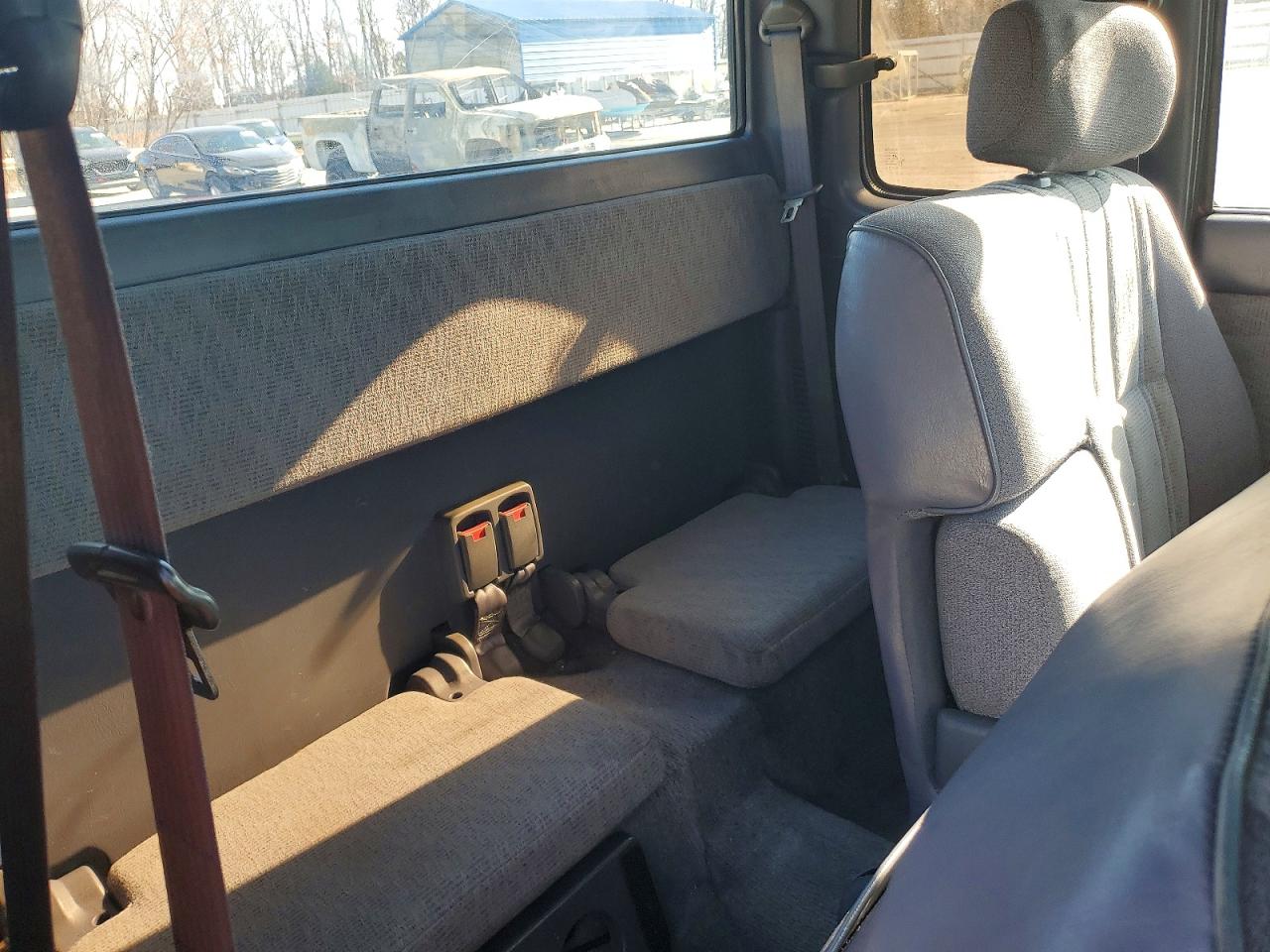 1998 TOYOTA TACOMA XTRACAB photo 10