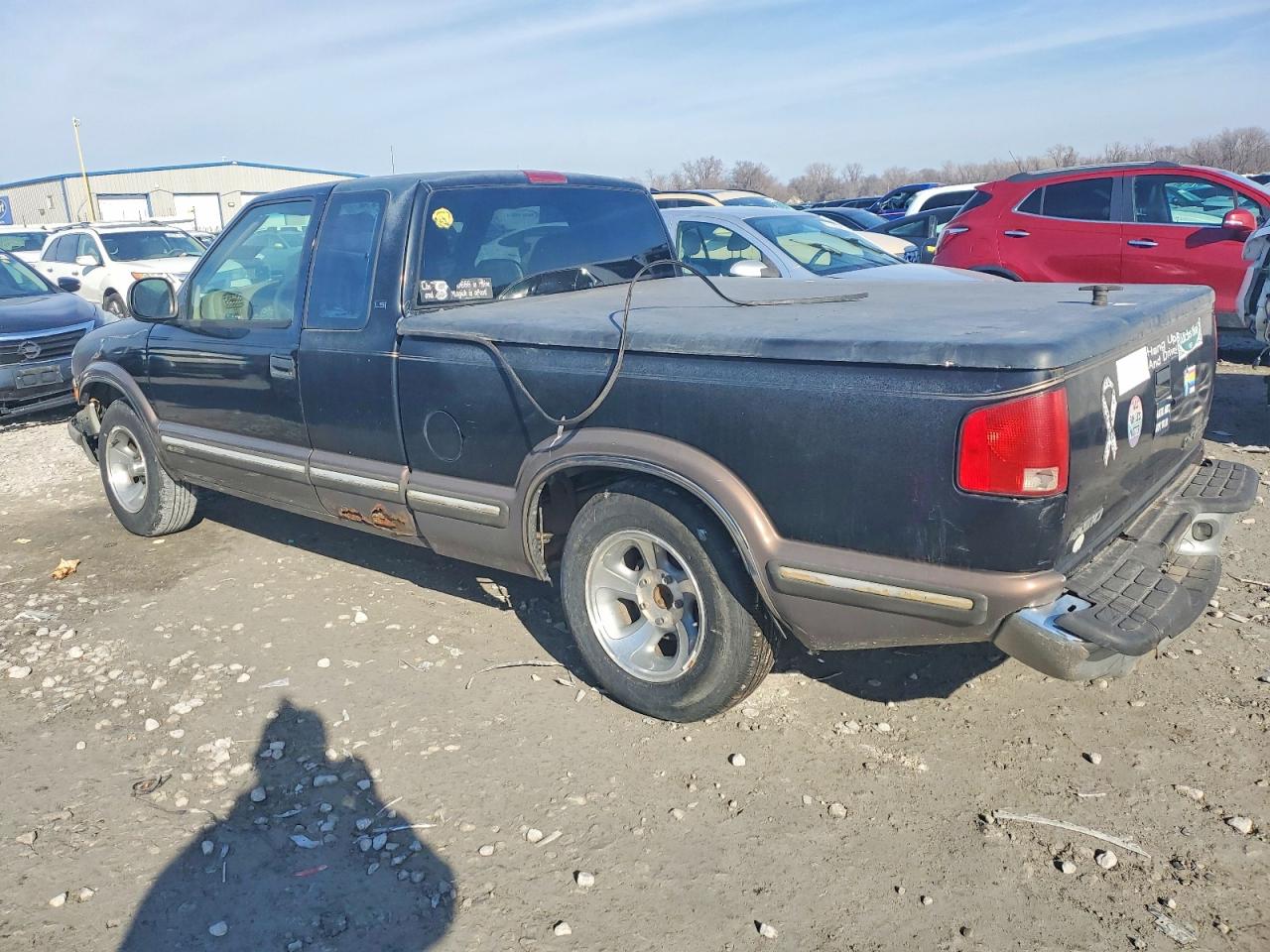 1998 CHEVROLET S TRUCK S10 photo 2