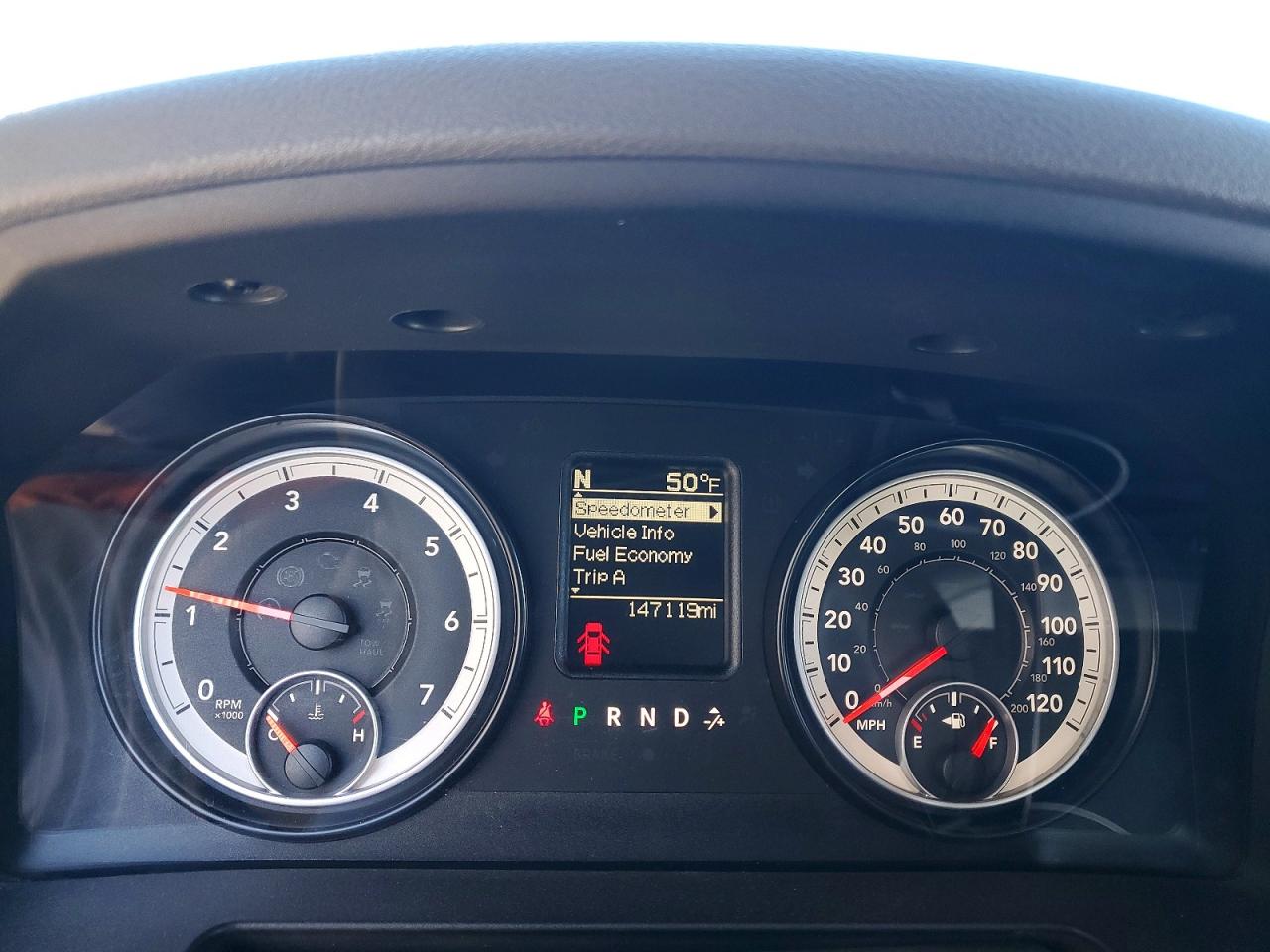 2014 RAM 1500 ST photo 9