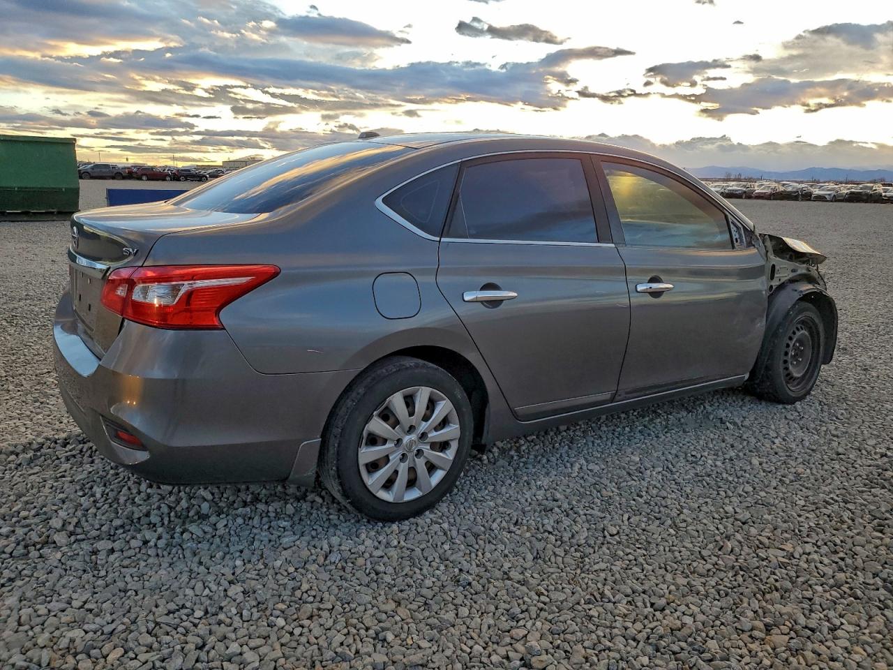 2017 NISSAN SENTRA S photo 3