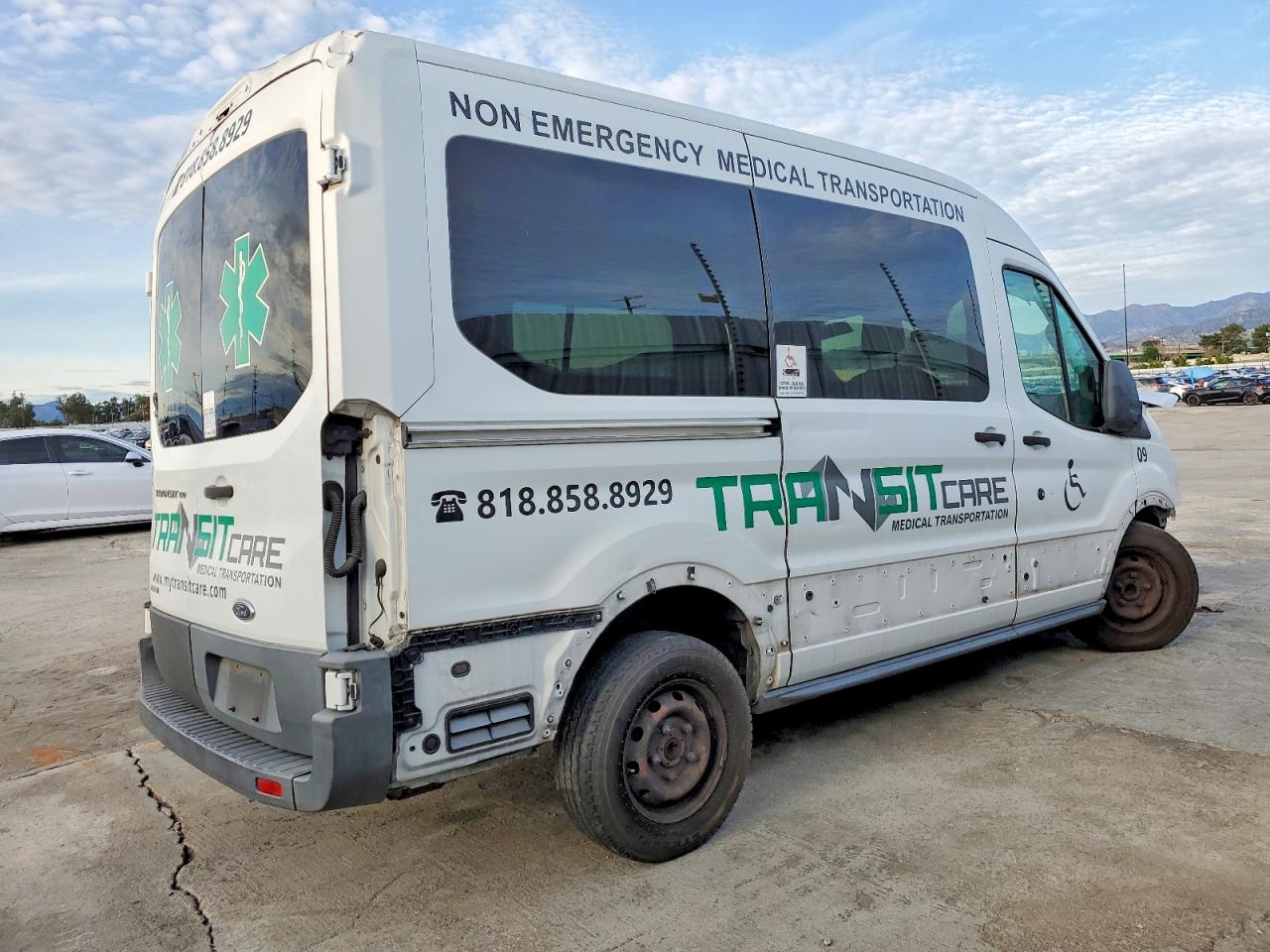 2018 FORD TRANSIT T-150 photo 3