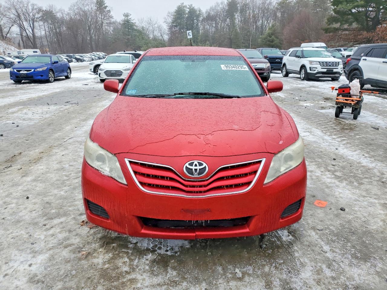 2011 TOYOTA CAMRY BASE photo 5