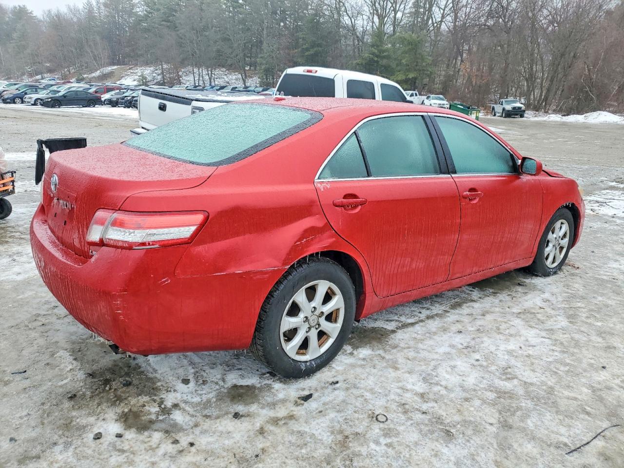 2011 TOYOTA CAMRY BASE photo 3