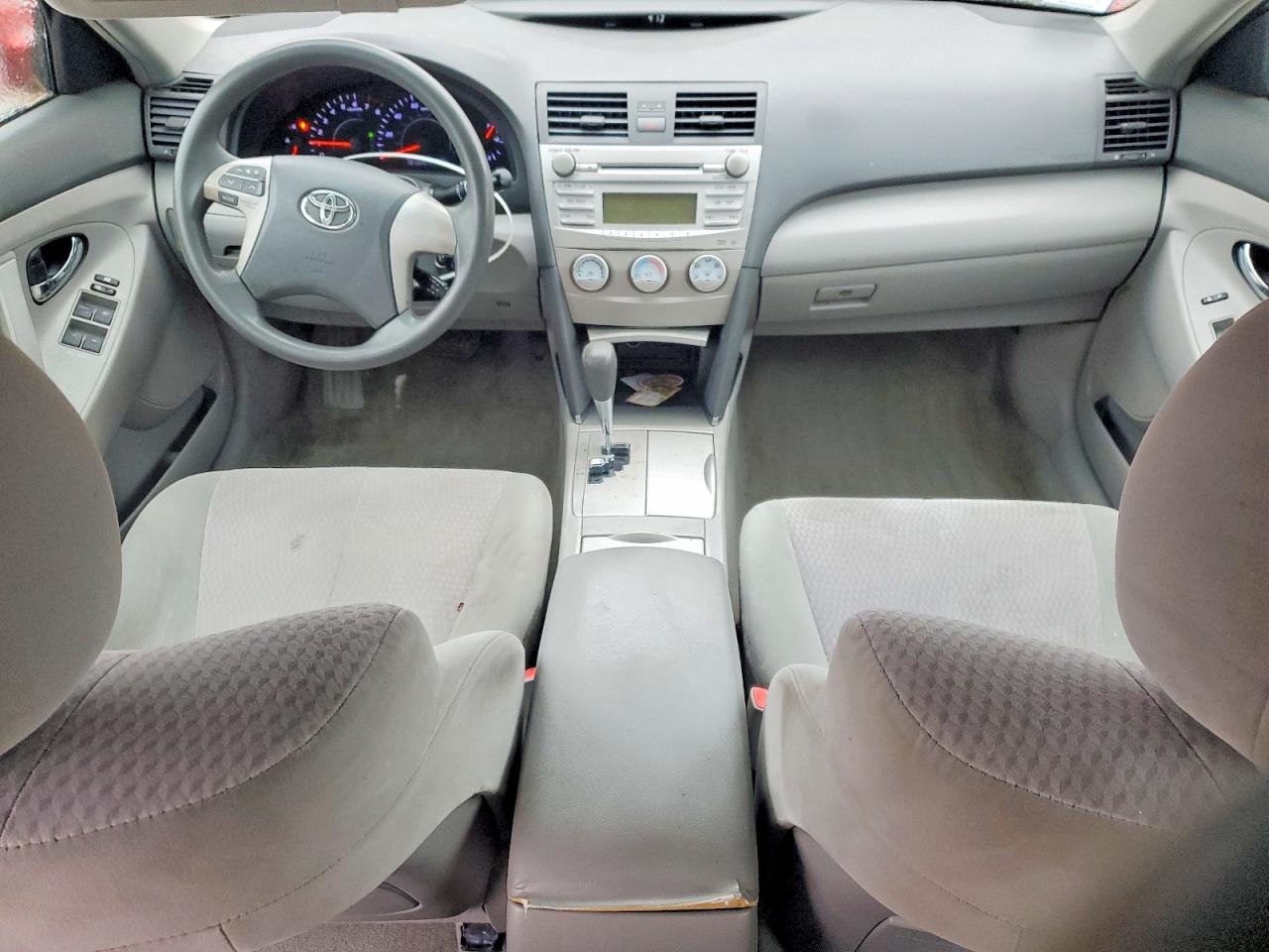 2011 TOYOTA CAMRY BASE photo 8
