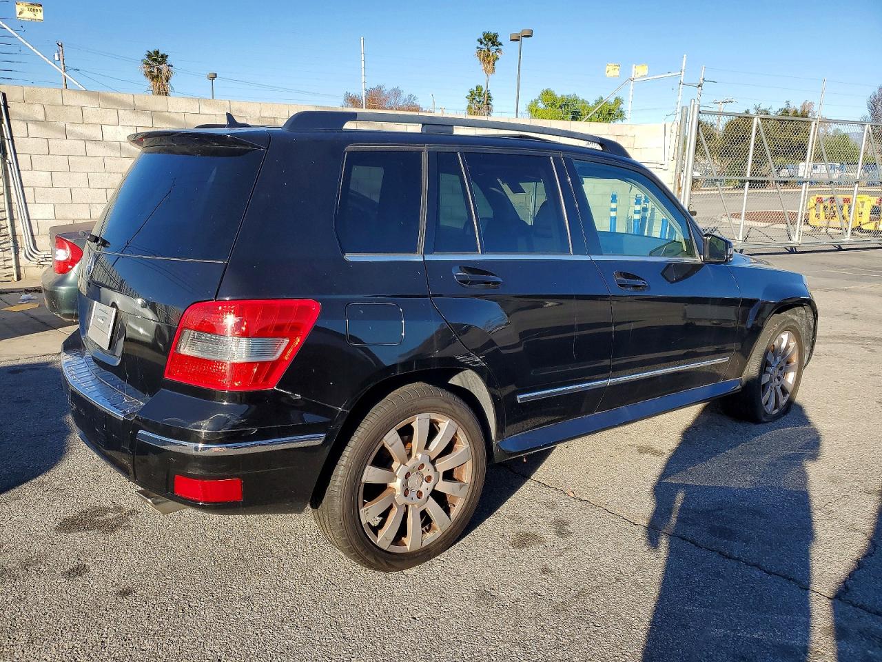 2010 MERCEDES-BENZ GLK 350 photo 3