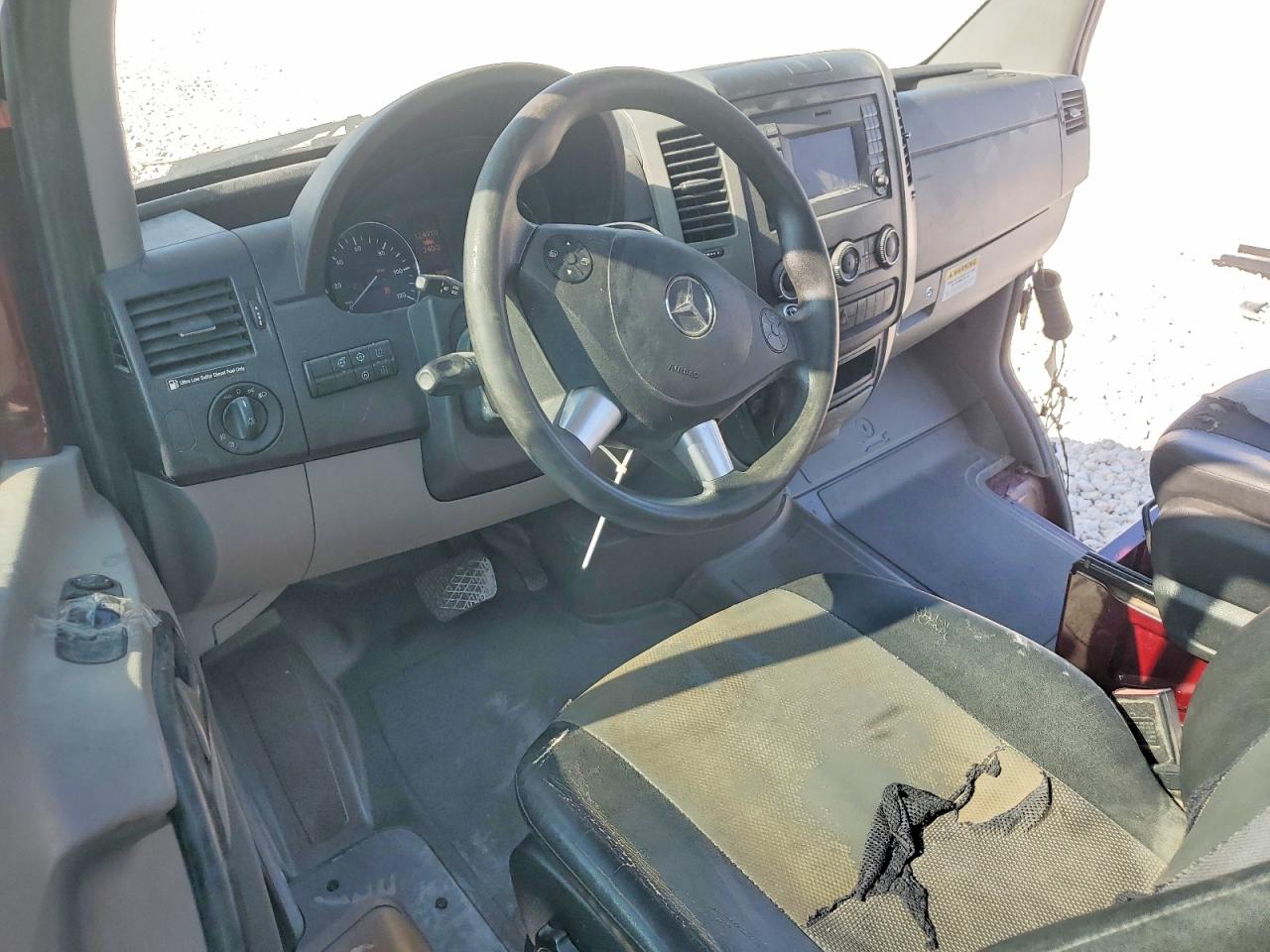 2015 MERCEDES-BENZ SPRINTER 2500 photo 15