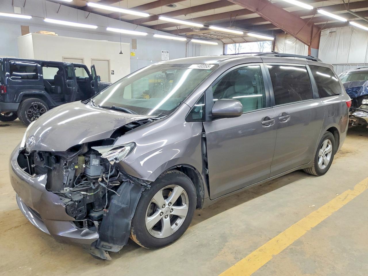 2017 TOYOTA SIENNA